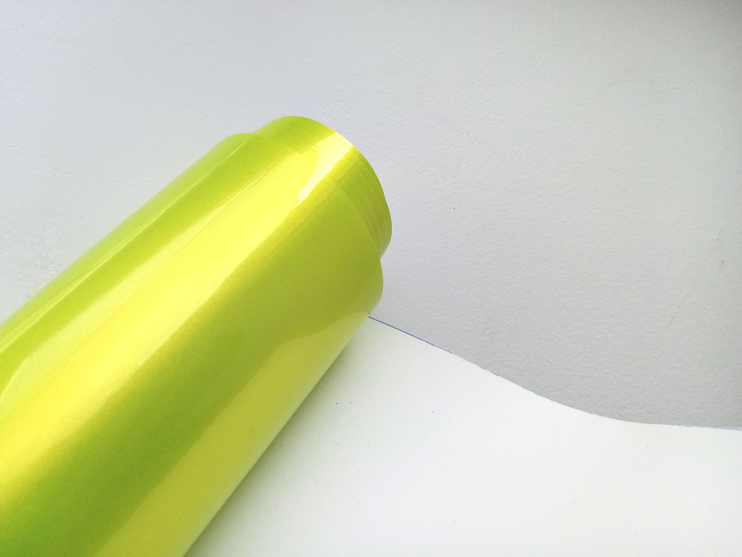 Film covering vert/jaune limon brillant métallisé adhésif thermoformable (152 x 100 cm)
