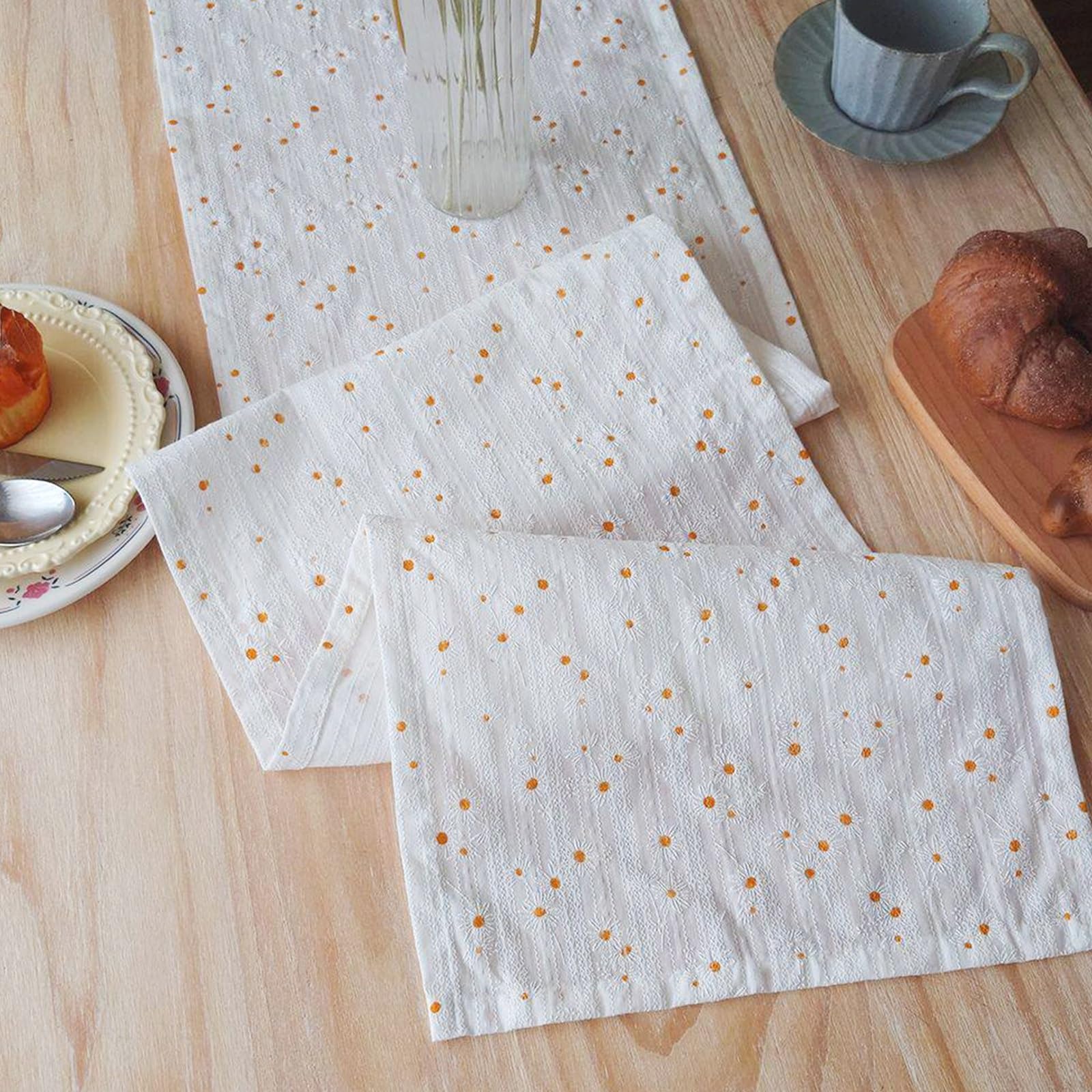 Rustic-style Table Runner,Cotton Table Runner,Minimalist Farmhouse Style; Suitable for Dining Tables, Weddings, and Holiday Home Decor(Daisy white,L300cm/118.1in)