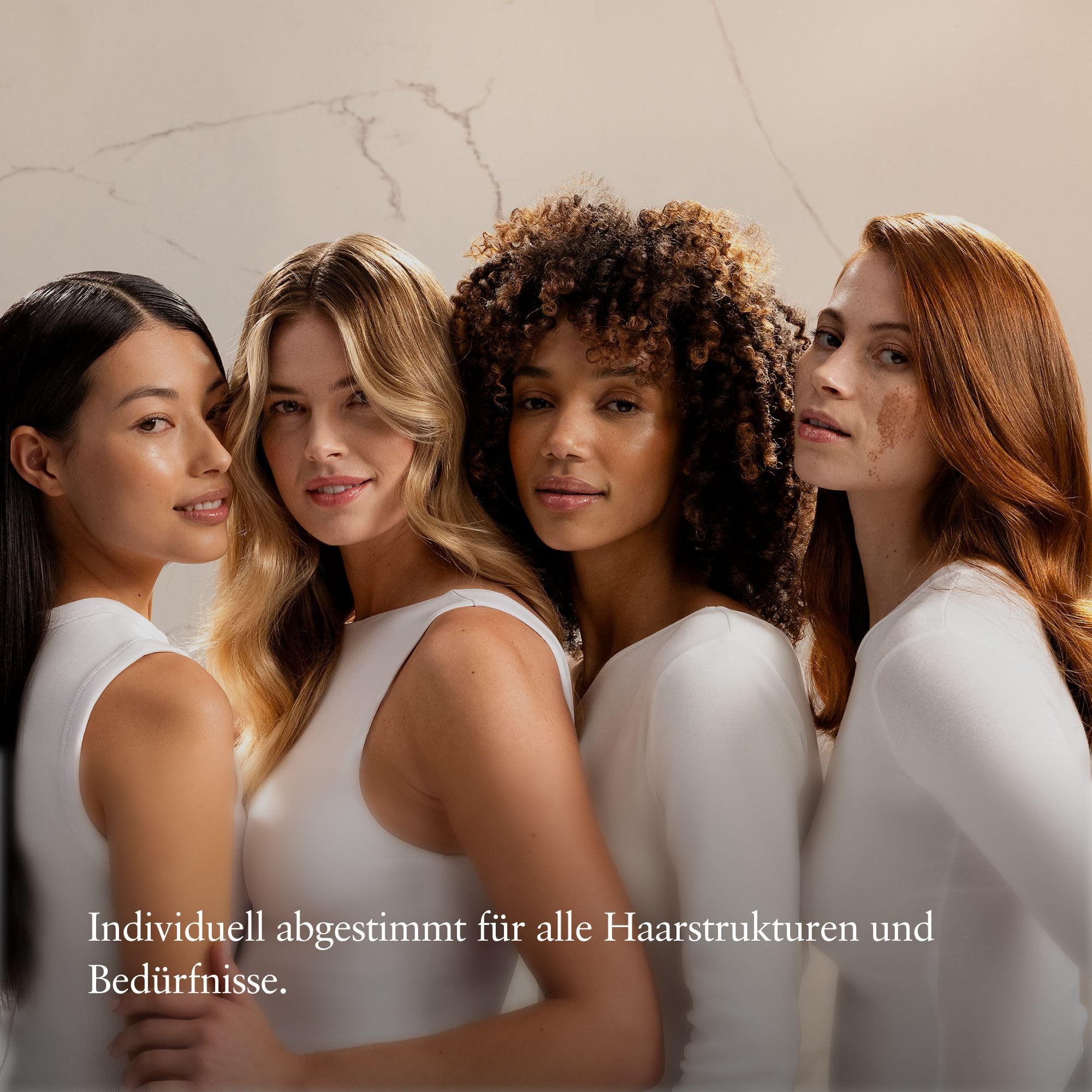 RITUALS Haarpflege Set - 4 Reisegrößen + Exklusive Haarbürste in einer wiederverwendbarer Tasche – Detox Shampoo, Trockenshampoo, Ultra Shine Maske & Haarparfum