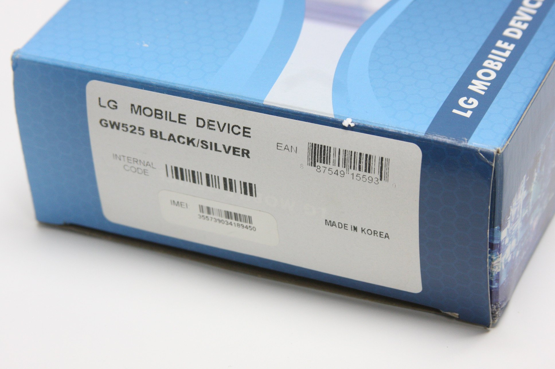 LG GW525 Calisto Quad-Band GSM Cell Phone with QWERTY Slider Keypad, Full Touch Display, 3 MP Camera -International Version with Warranty (Silver)