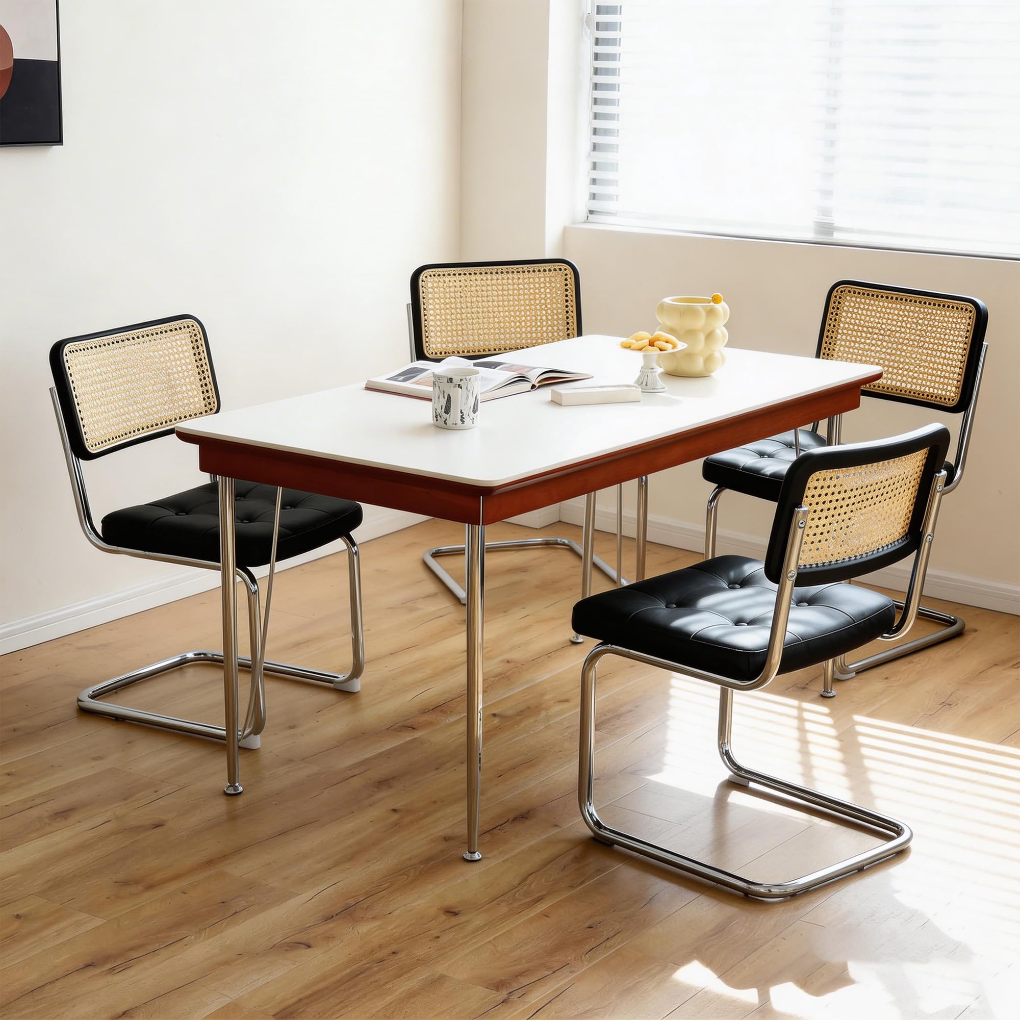 4er Set Freischwinger Esszimmerstühle aus Kunstleder & Rattan – Gepolsterte Küchenstühle mit Chromgestell geflochtene Rattan Rückenlehne Eichenholz ,Küchenstuhl Freischwinger Polsterstuhl(Schwarz-PU)