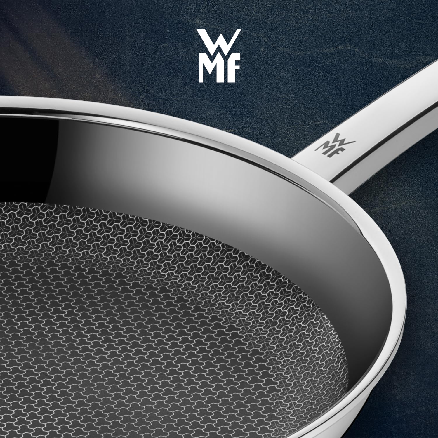 WMF Profi Resist Poêle 24 cm, Induction + four, Acier inoxydable poli, Revêtement antiadhésif PermaDur, Structure de protection anti-rayures 1756246411