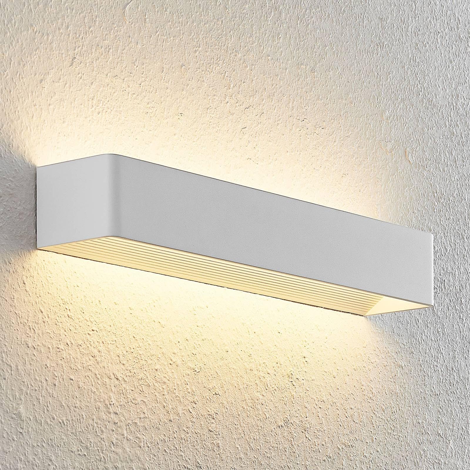 Arcchio Applique a LED dimmerabile (Moderno) colore Bianco, in Alluminio ad es. Soggiorno & Sala da pranzo lampadina inclusa applique