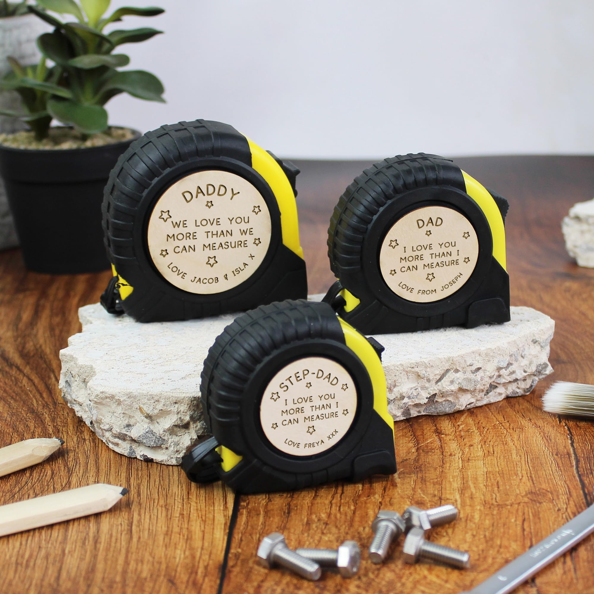 eBuyGB Personalised Dad 5M Tape Measure, Daddy DIY Tool, Gift for Him, Dad, Love You More Than Can Measure, Dad I Love You Gift (Yellow)