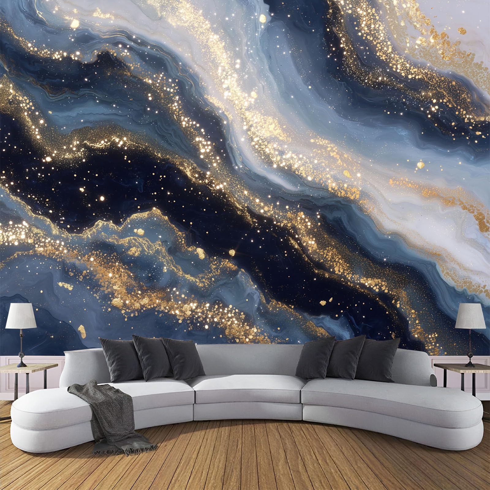 Papier peint marbre bleu pour agrandir une pièce et sublimer les murs du salon