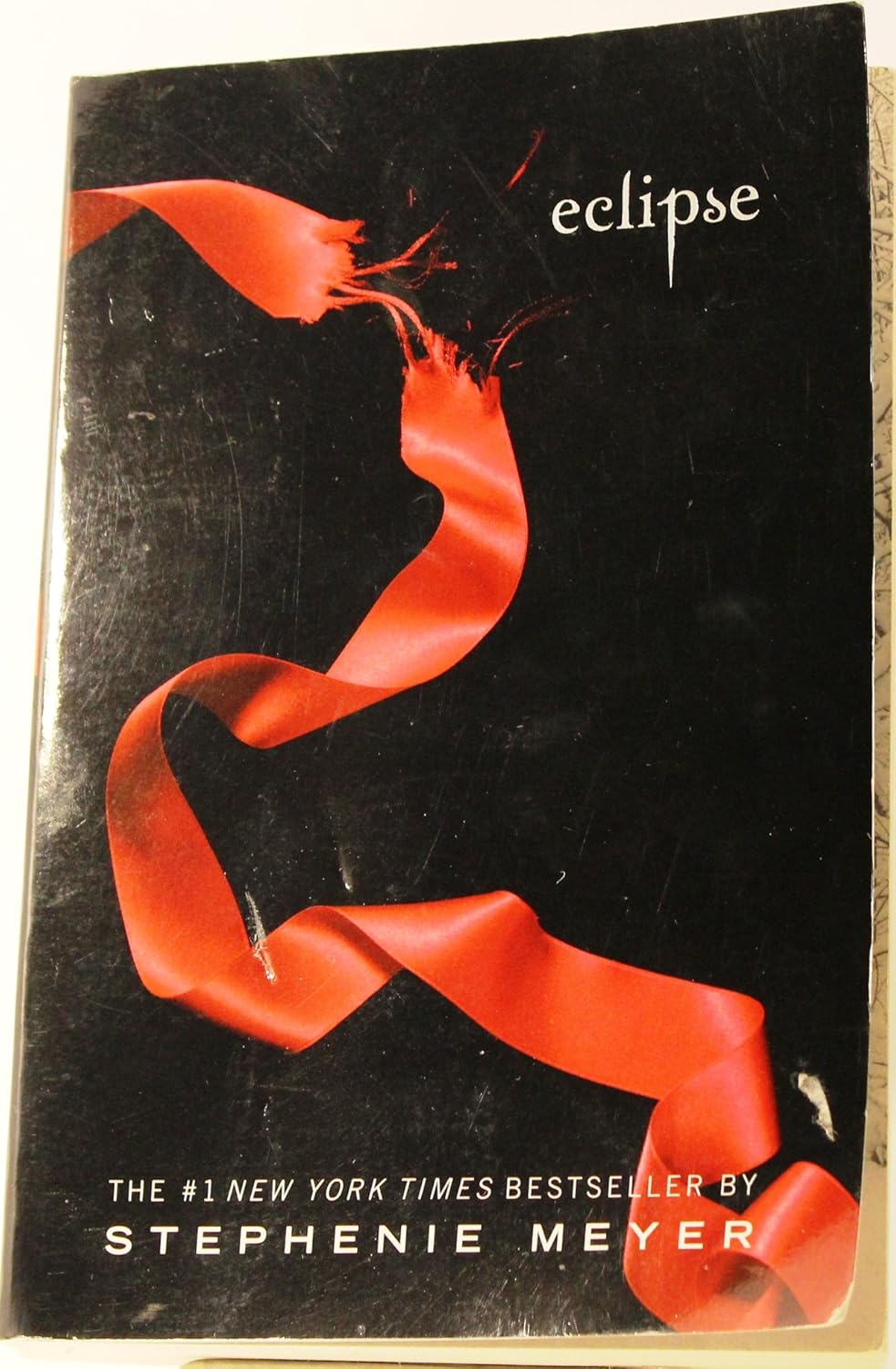 Amazon.com: Eclipse (The Twilight Saga, Book 3): 9780316087384: Meyer