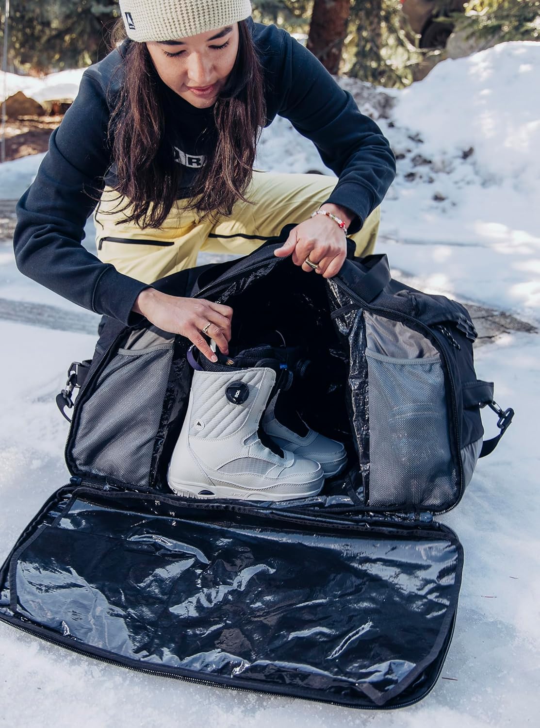 Burton Flight Attendant 90L Duffel Bag - Image 2