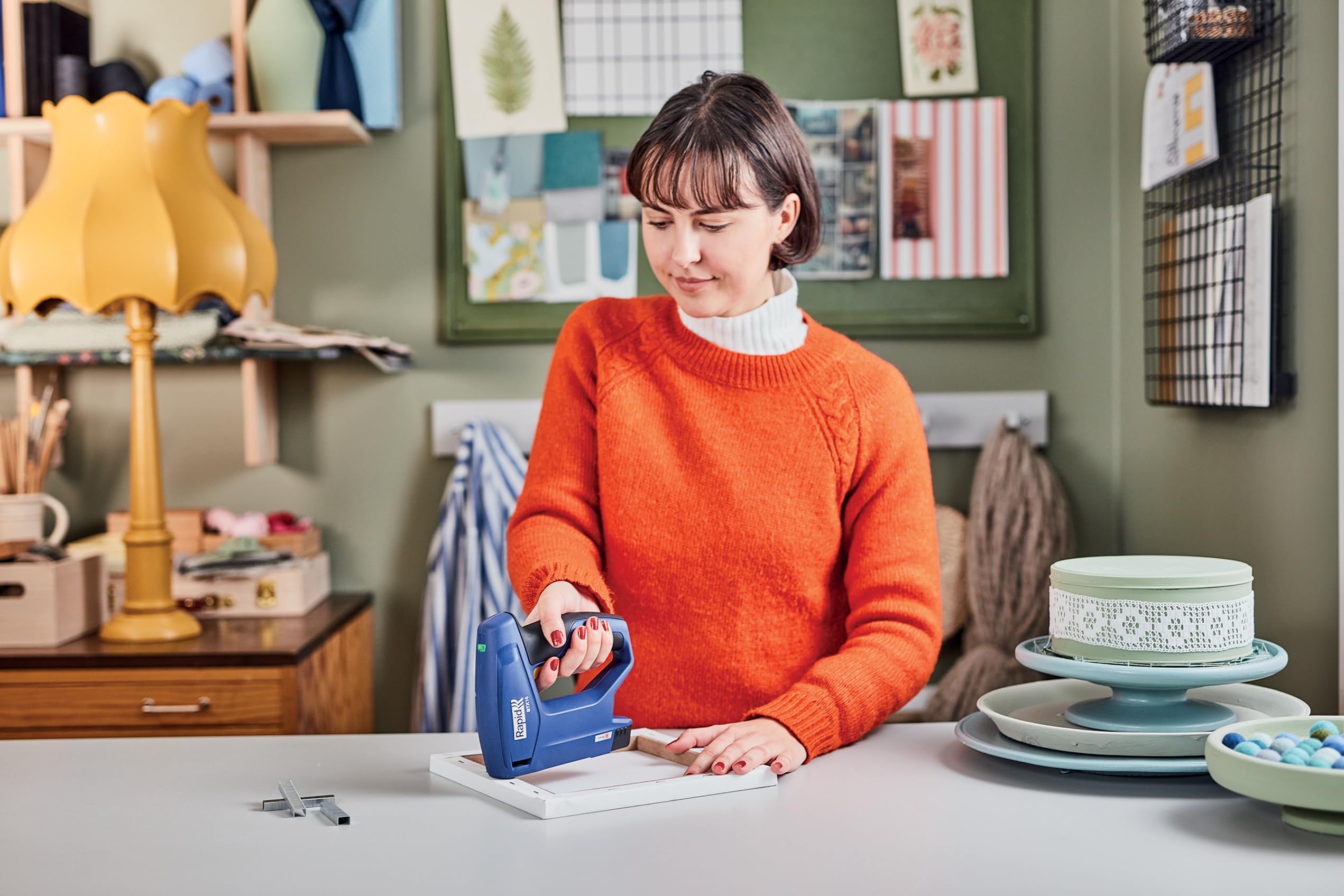 Rapid BTX10 - Agrafeuse Électrique Sans Fil pour Agrafes N°53 (4-10 mm), Batterie Longue Durée 900 Agrafages (5001497)