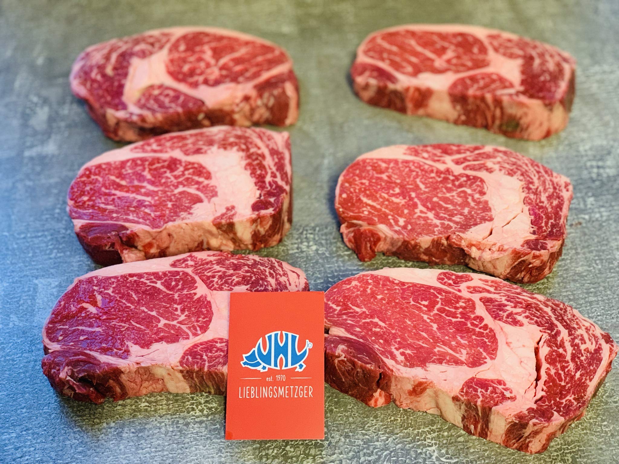3 kg Entrecote/Ribeye zu Steaks geschnitten (á 3 cm) vom besten Färsenfleisch, jedes Steak ist einzel verpackt - wir garantieren das perfekte Steak