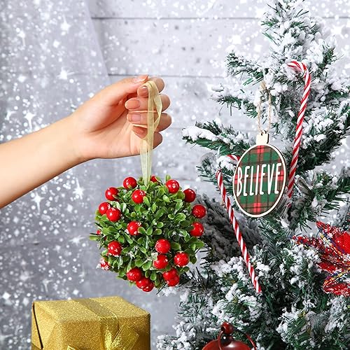 Miniatura 7 de WILLBOND 2 Pieces Christmas Mistletoe Hanging Ornaments 5 Inches Mistletoe Kissing Ball Artificial Door Decor Pendants Green Leaves Red Berries