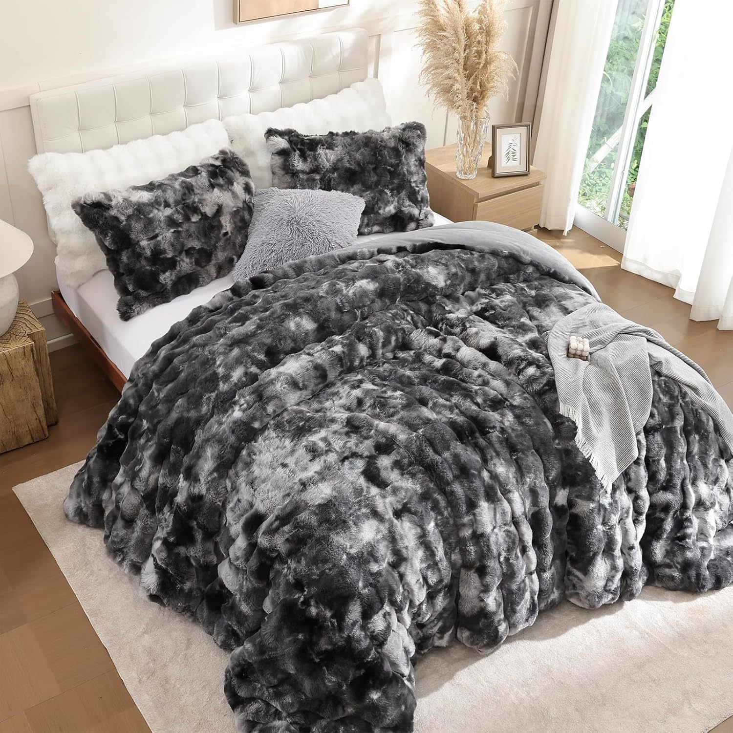 YIKUSH Tie-dye Grey Comforter Set Queen - Luxurious Faux Fur Comforter for Winter, Fluffy Comforter Queen Set with 2 Pillowcases, Soft Warm Tie-dye Grey Bedding Set - Image 2