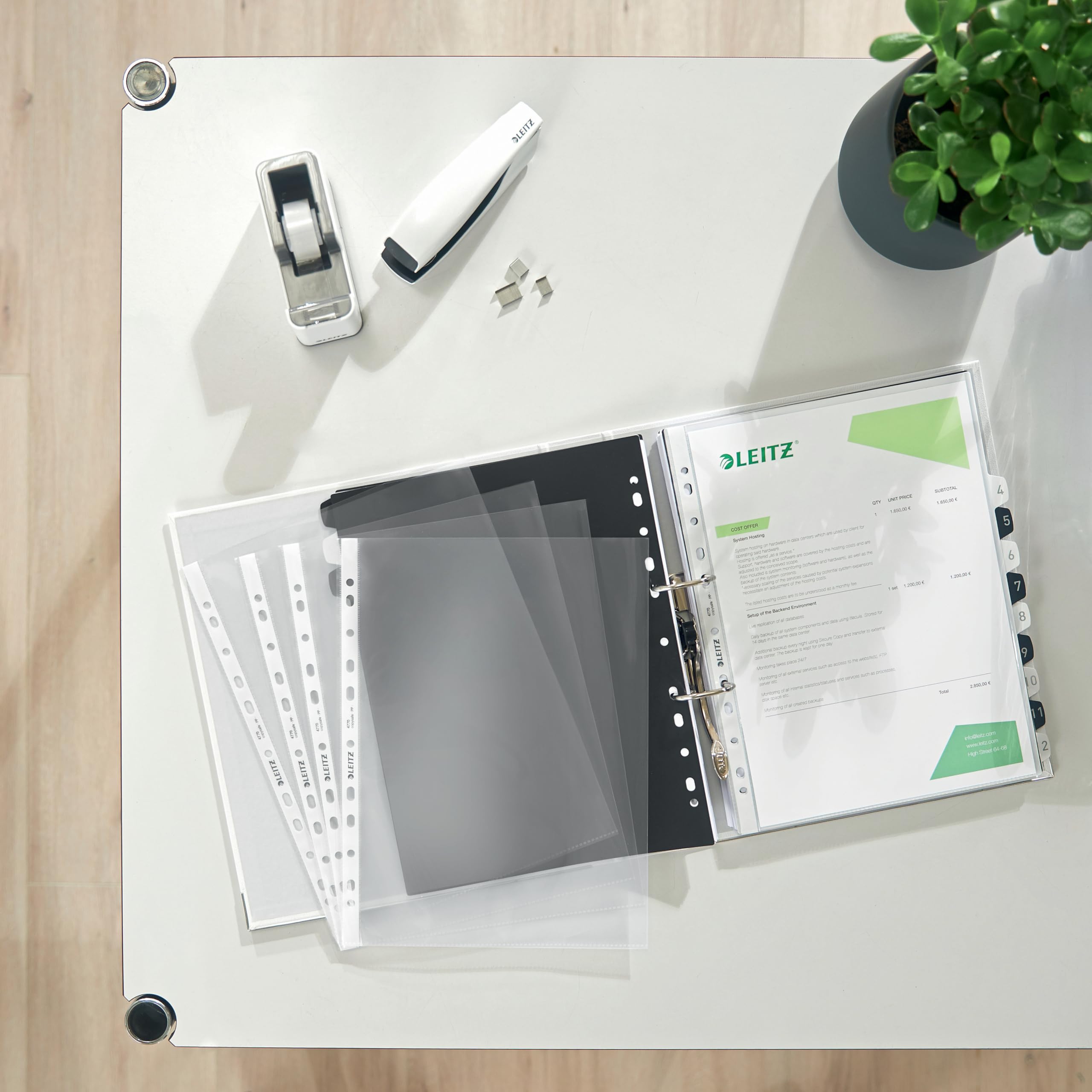 Leitz, pochettes perforées A4, PP transparent lisse, 75 microns, Boite de 100 pochettes, 47700002