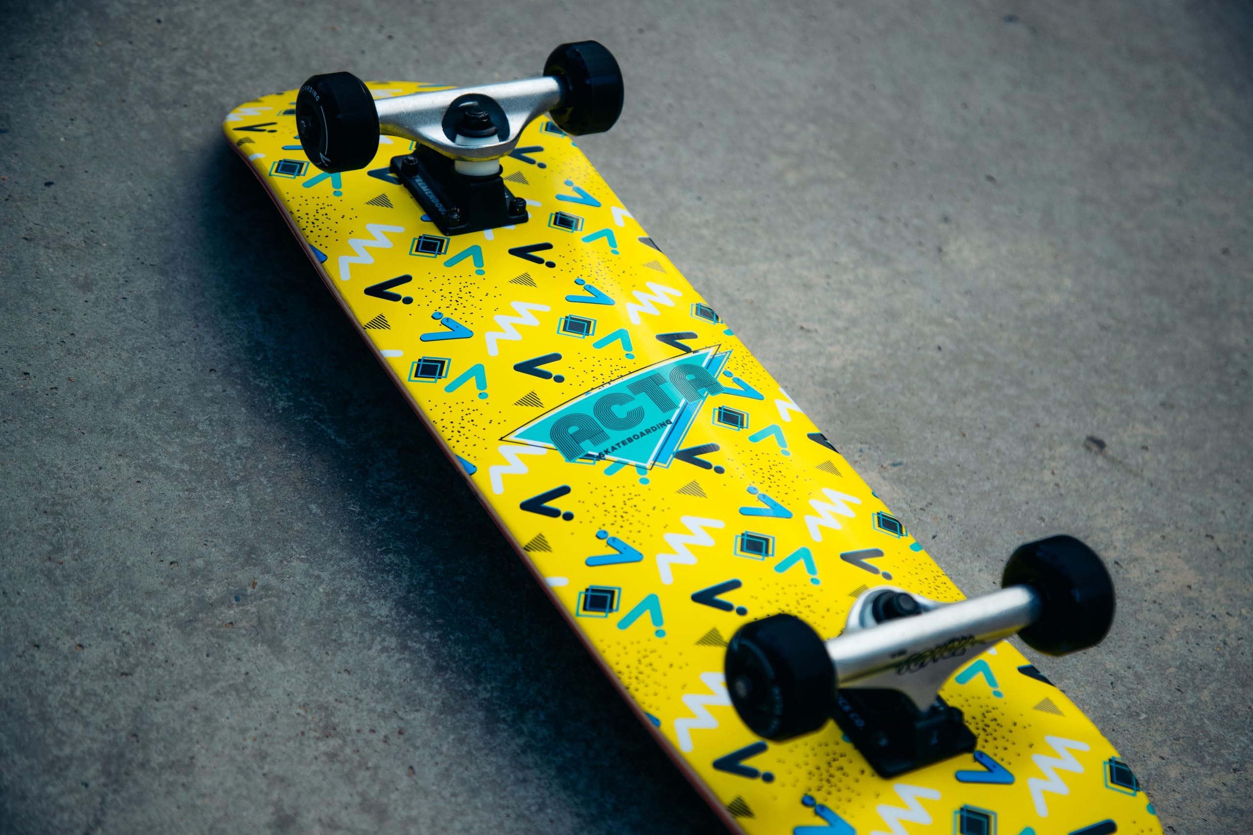 ACTA Complete Wordart 7.5" – Skateboard | Polyvalent pour Débutants