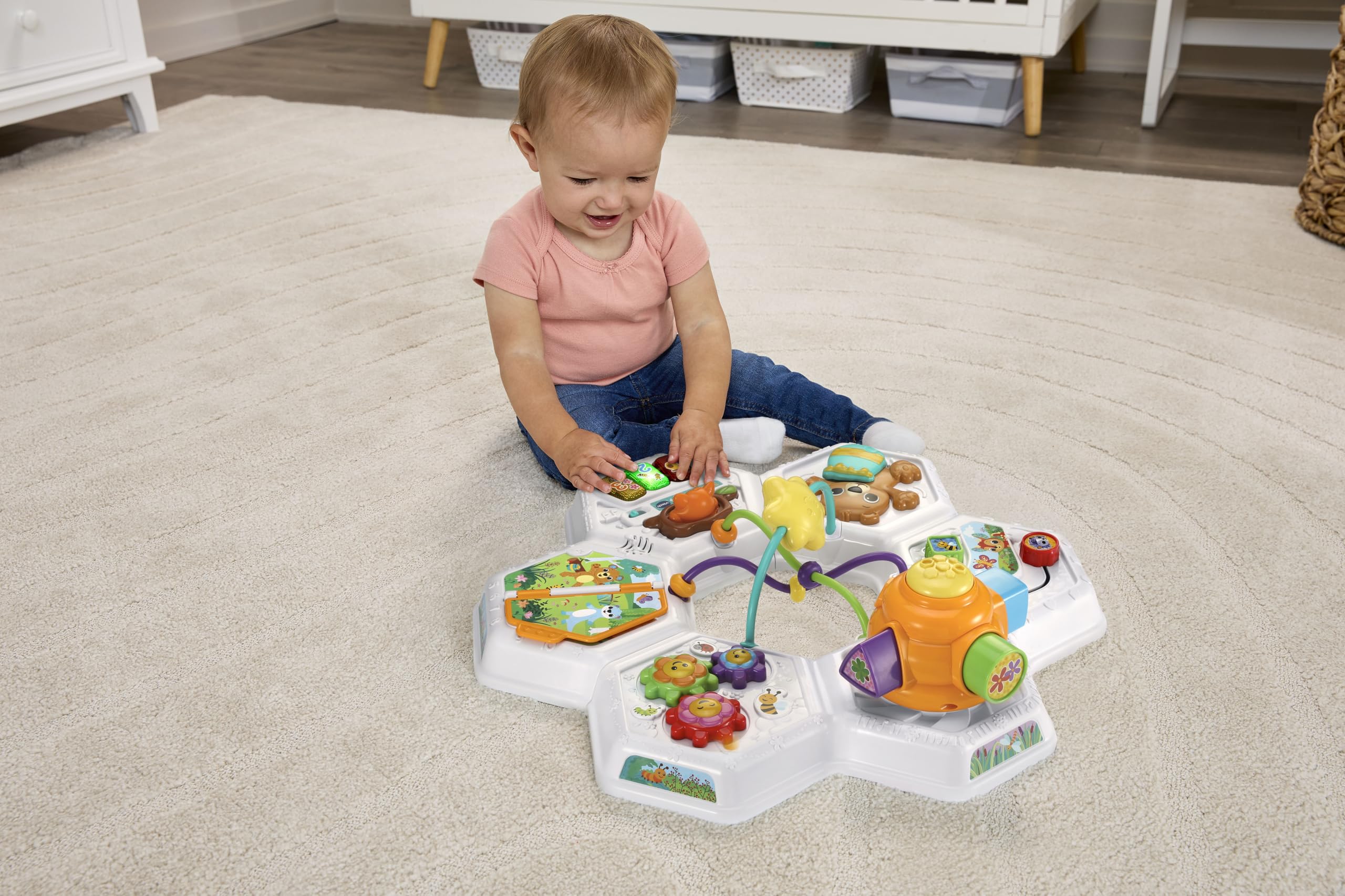VTech Baby Busy Bee Table d'activité, Jeu interactif, chansons et mélodies, développe la motricité, Le développement sensoriel, la Cause et l'effet, Convient aux Enfants de 6, 9, 12 Mois et Plus
