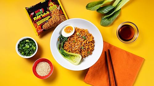 Miniatura 9 de Nissin Hot & Spicy Fire Wok, Sizzlin' Rich Pork, 4.37 onzas (paquete de 6)