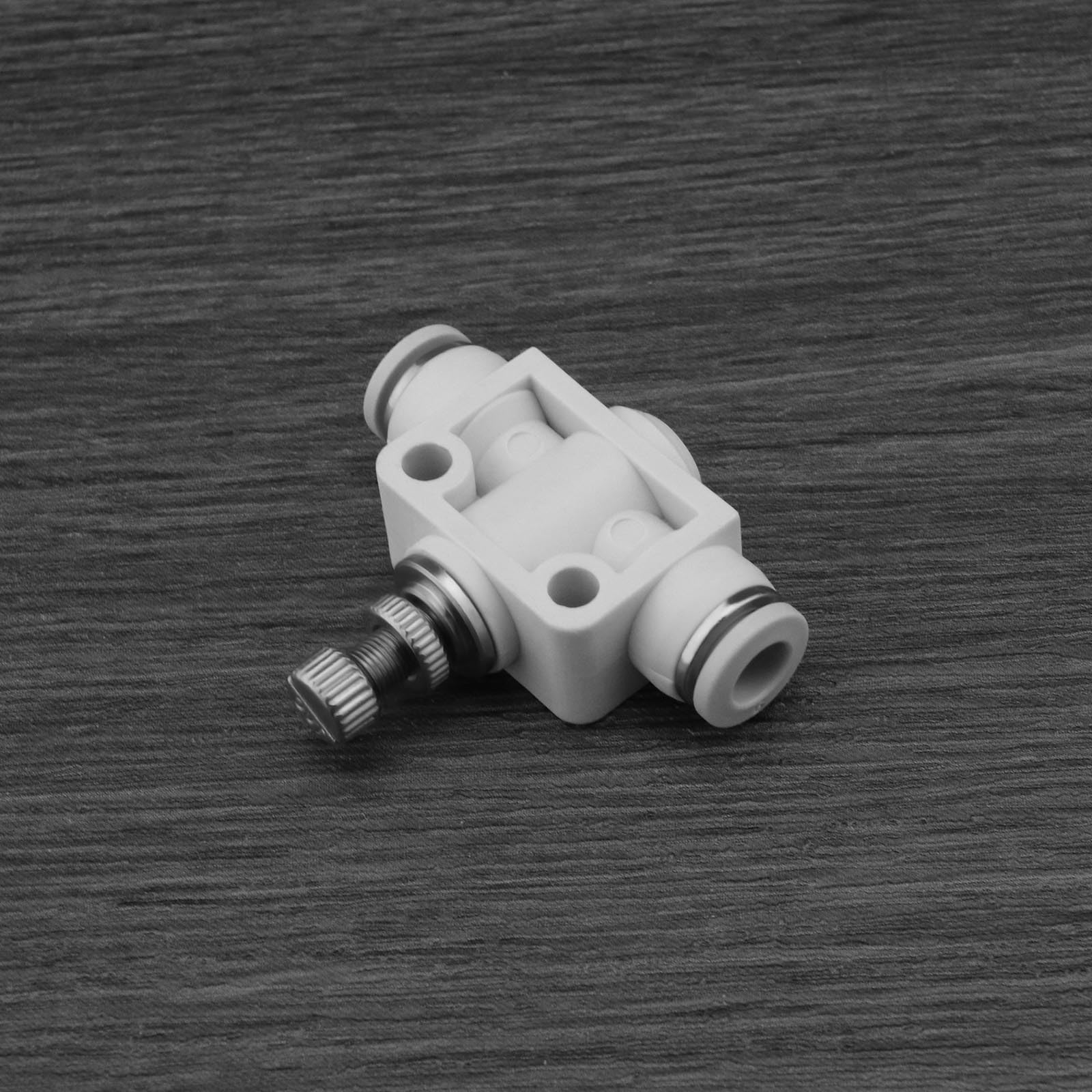 SG Store Valvola di regolazione del generatore di CO2 per acquario da 6 mm, regolabile, regolatore di anidride carbonica, valvola di controllo del flusso d'aria, forniture per acquario, acqua e erba,
