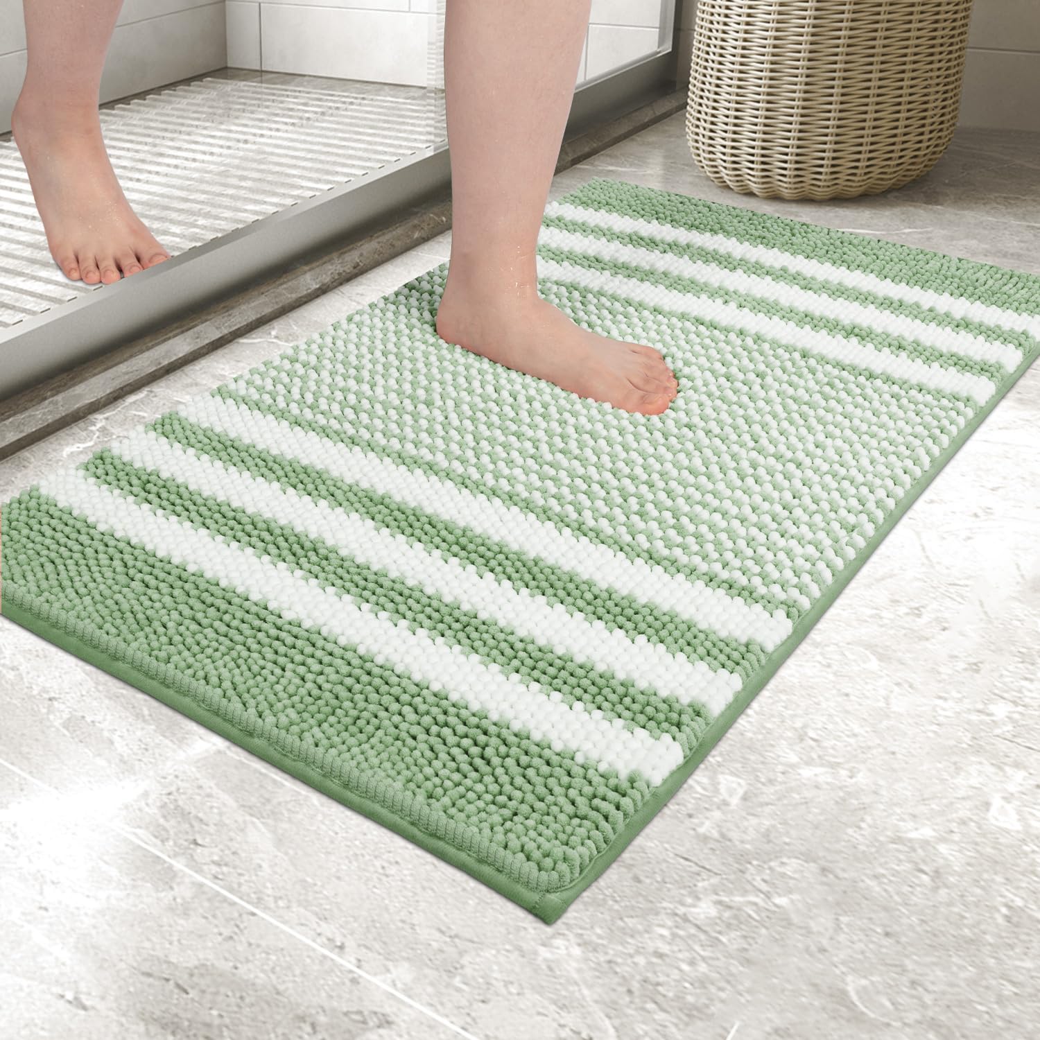 Biscpro Bath Mat 40 x 60 cm, Extra Soft Absorbent rugs，Non-Slip Washable Rugs for Shower Floor, Bathmat Bathroom Accessories Decor - Green
