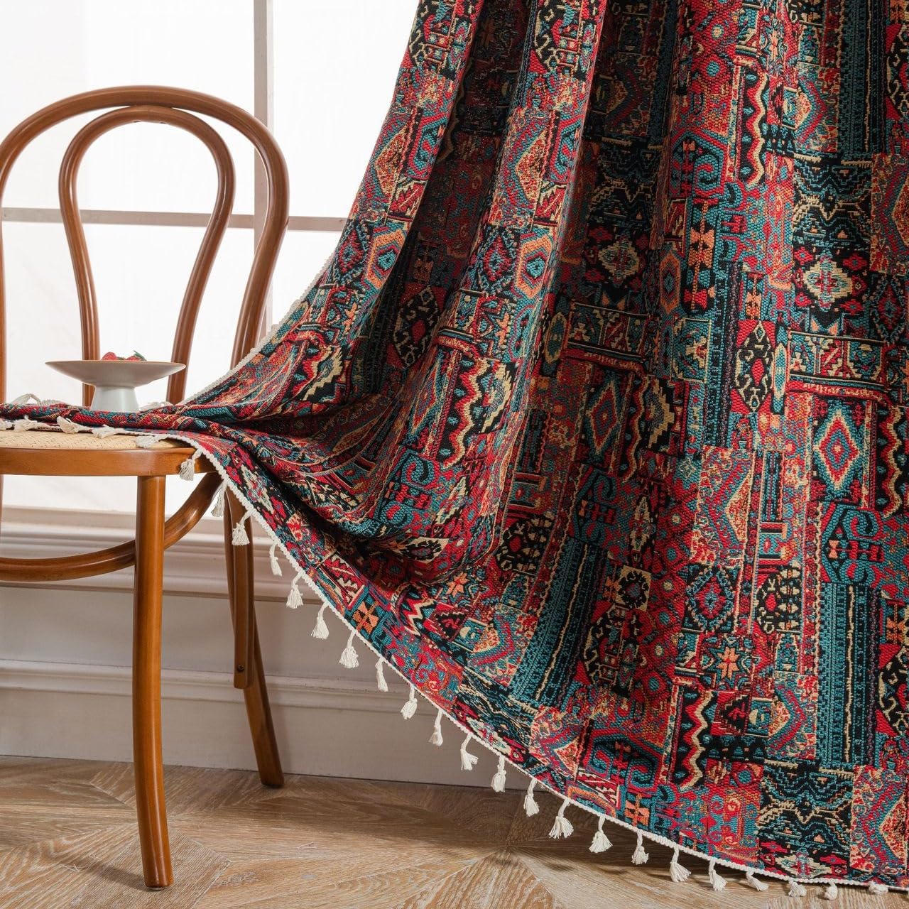 Rideau vintage coloré et jacquard ethnique semi-occultant