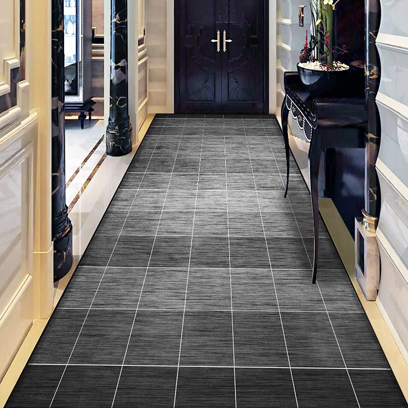 Tapis de couloir gris antidérapant pour stopper les glissades dans l'entrée