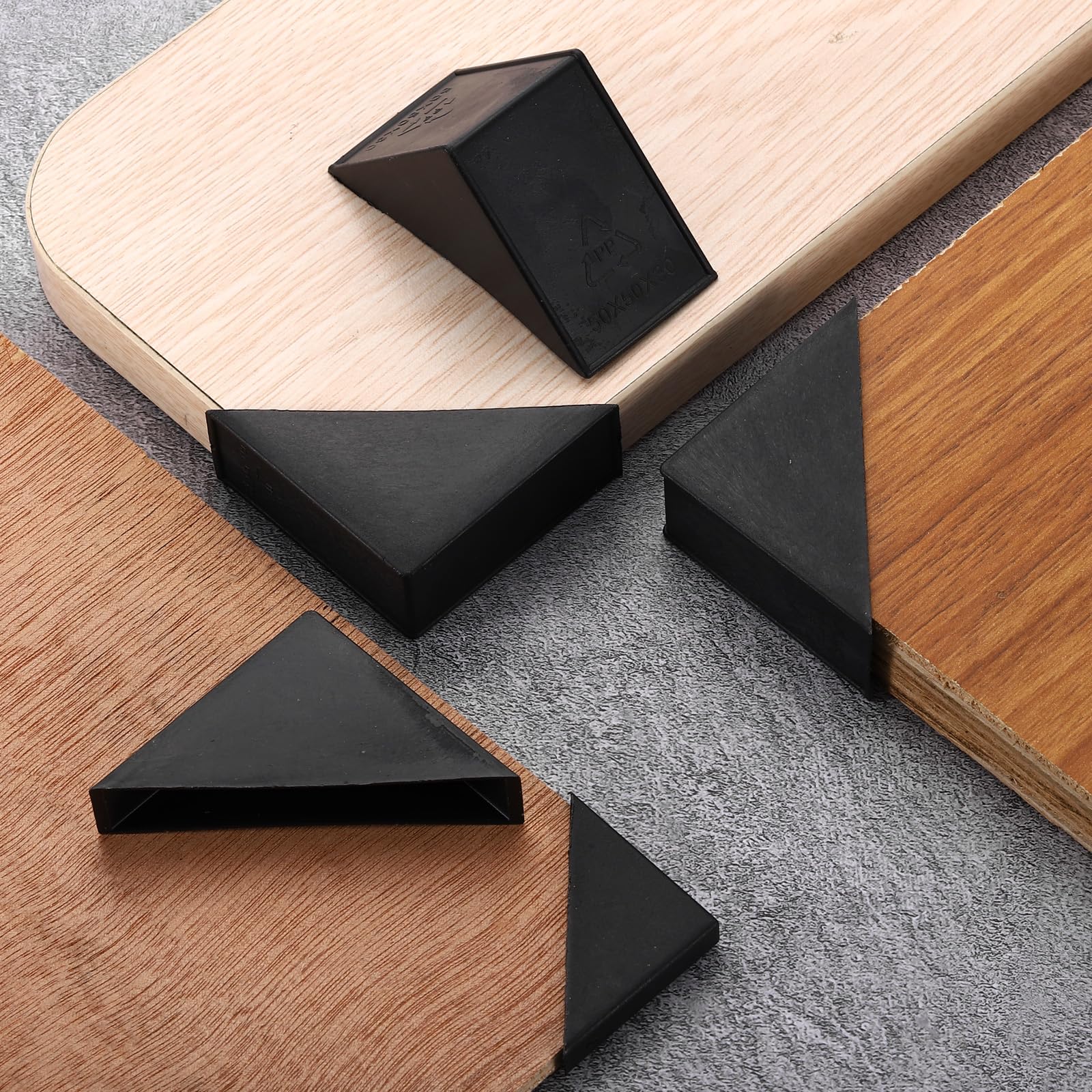 sourcing map Lot de 20 protections d'angle en plastique - 18 x 71 mm - Angle droit - Pour la protection des coins du verre, du miroir, du carrelage - Noir