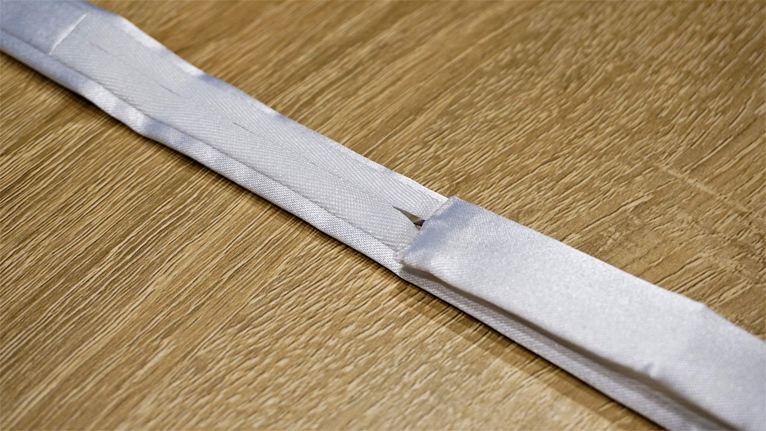 Holzfliege Männer weiß graviert Herren-Fliege mit elegantem Stoffband handgefertigt Shabby Chic Querbinder Bräutigam Accessoires