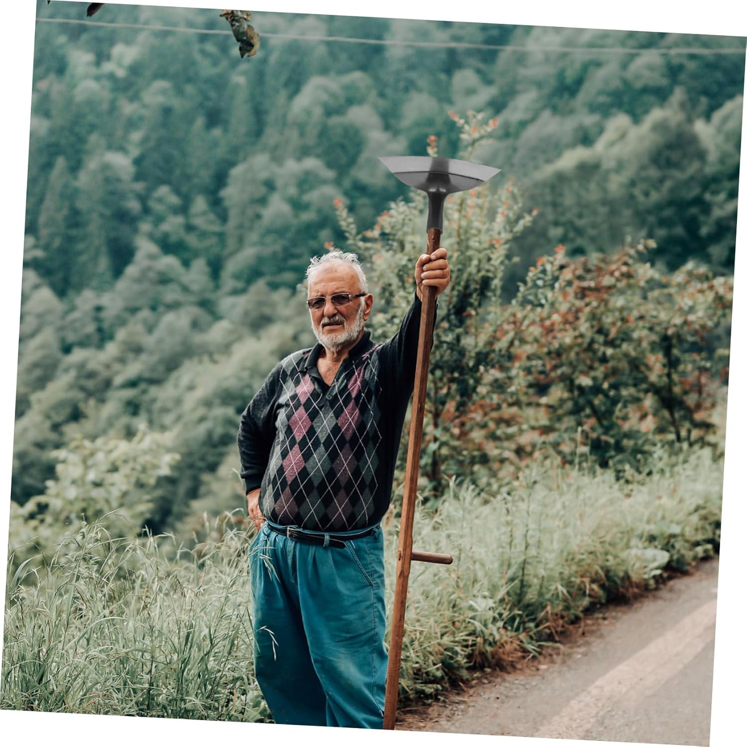 Heavy Duty Manganese Steel Hoe for Gardening and Farming Versatile Weeding Tool for Soil Loosening and Planting Durable Agricultural Tool for Efficient Work