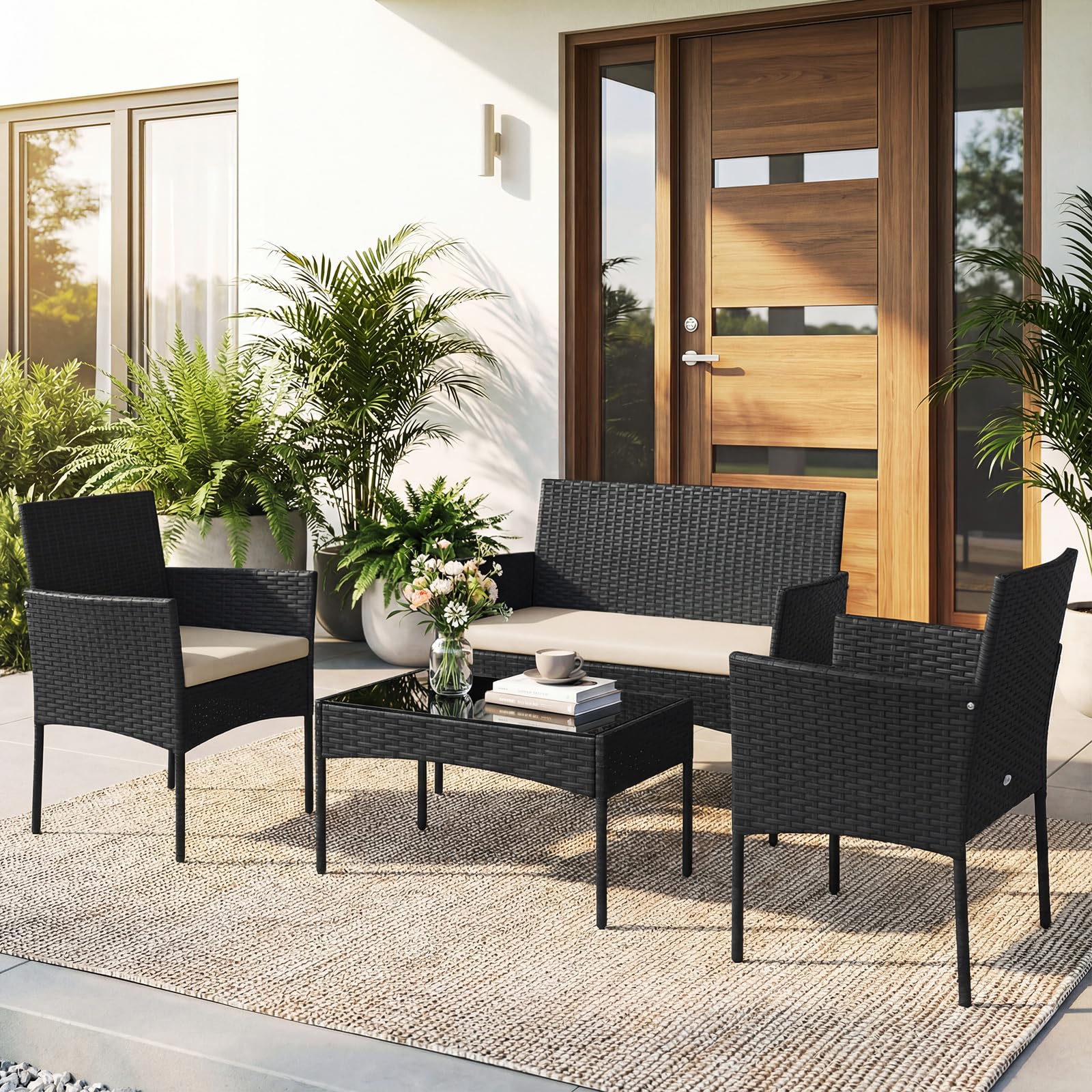 COSTWAY Set Salotto da Giardino 4 Pezzi, Divanetto da Esterno in Rattan PE con 2 Poltrone e Tavolino con Piano in Vetro Temperato, Cuscini Imbottiti e Telaio Metallo per Terrazzo e Balcone (Beige)