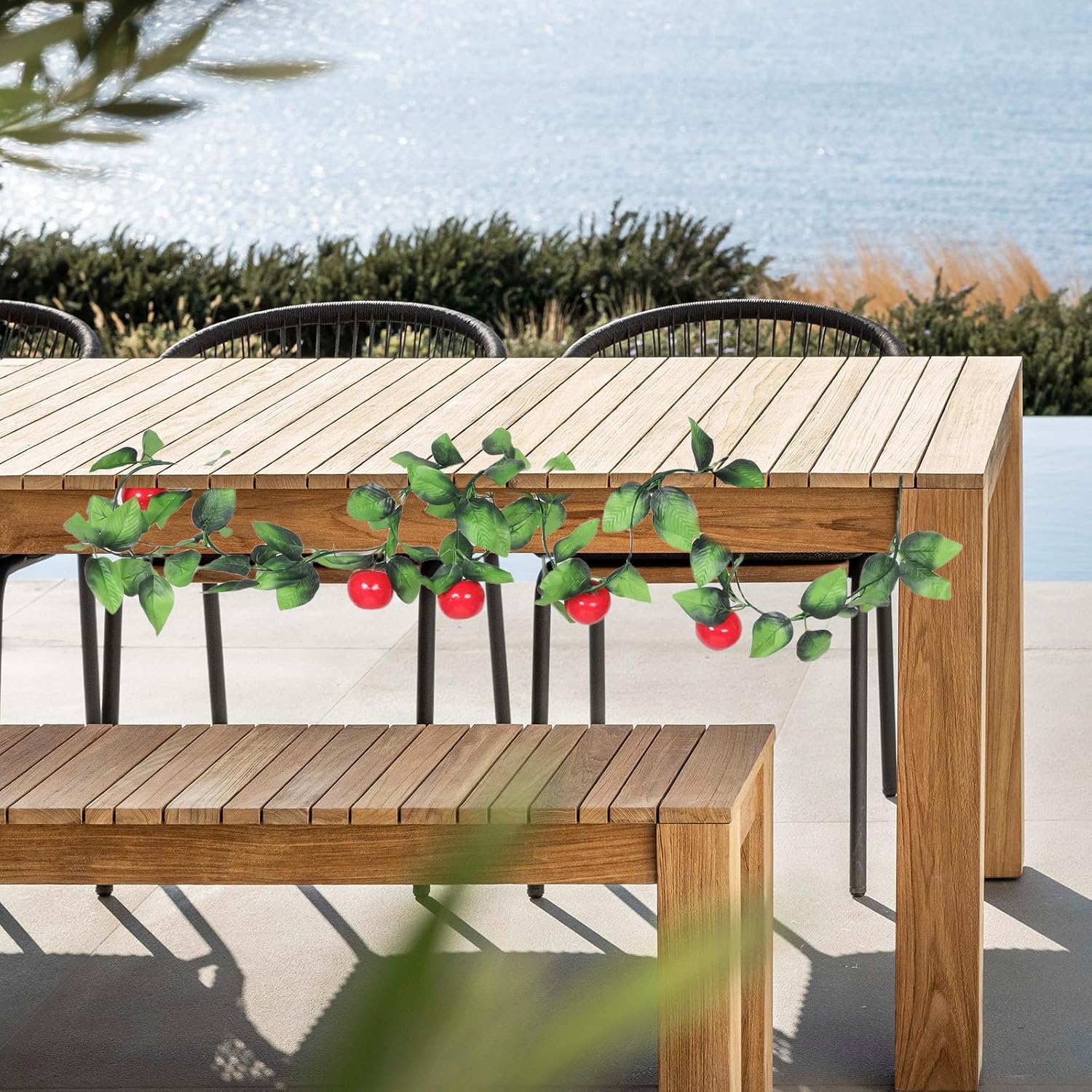 Artificial Fruit Vine Hanging Plants 2pcs, Realistic Simulated Red Fruit Vine Decorations, Outdoor Artificial Plants for Garden Balcony Wall Décor