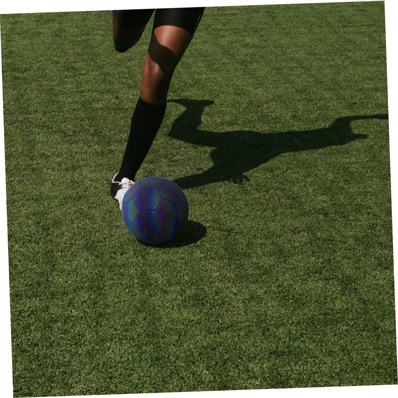 Toddmomy Pallone Calcio Olografico Riflettente per Allenamento Calcio Illuminato per Giochi Notturni Resistente e Affidabile per Ragazzi e Adulti