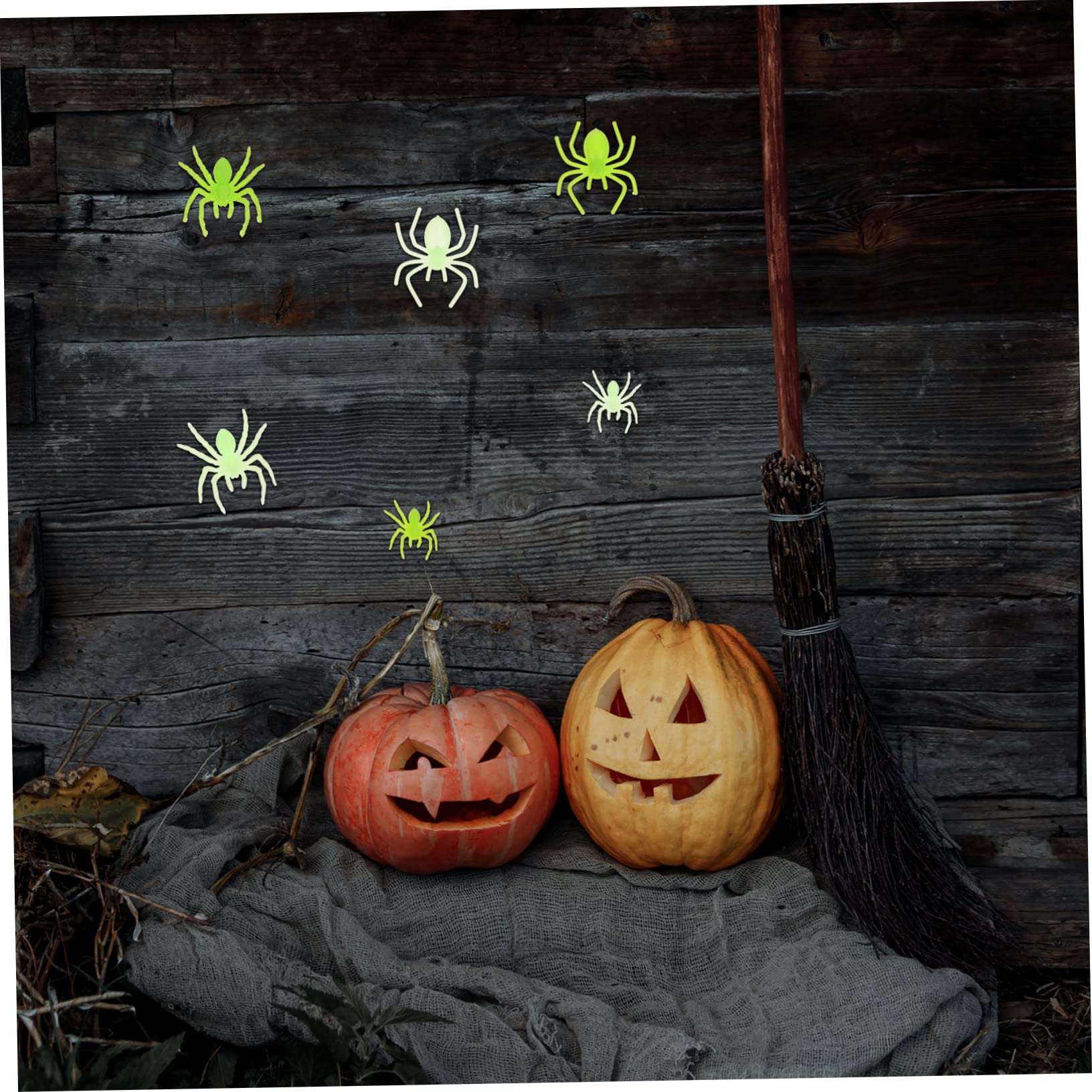 VICASKY 800pezzi Spiders Realistici per Decorazioni Halloween Giocattoli per Scherzi e Ragnatele e Accessori per Party Halloween