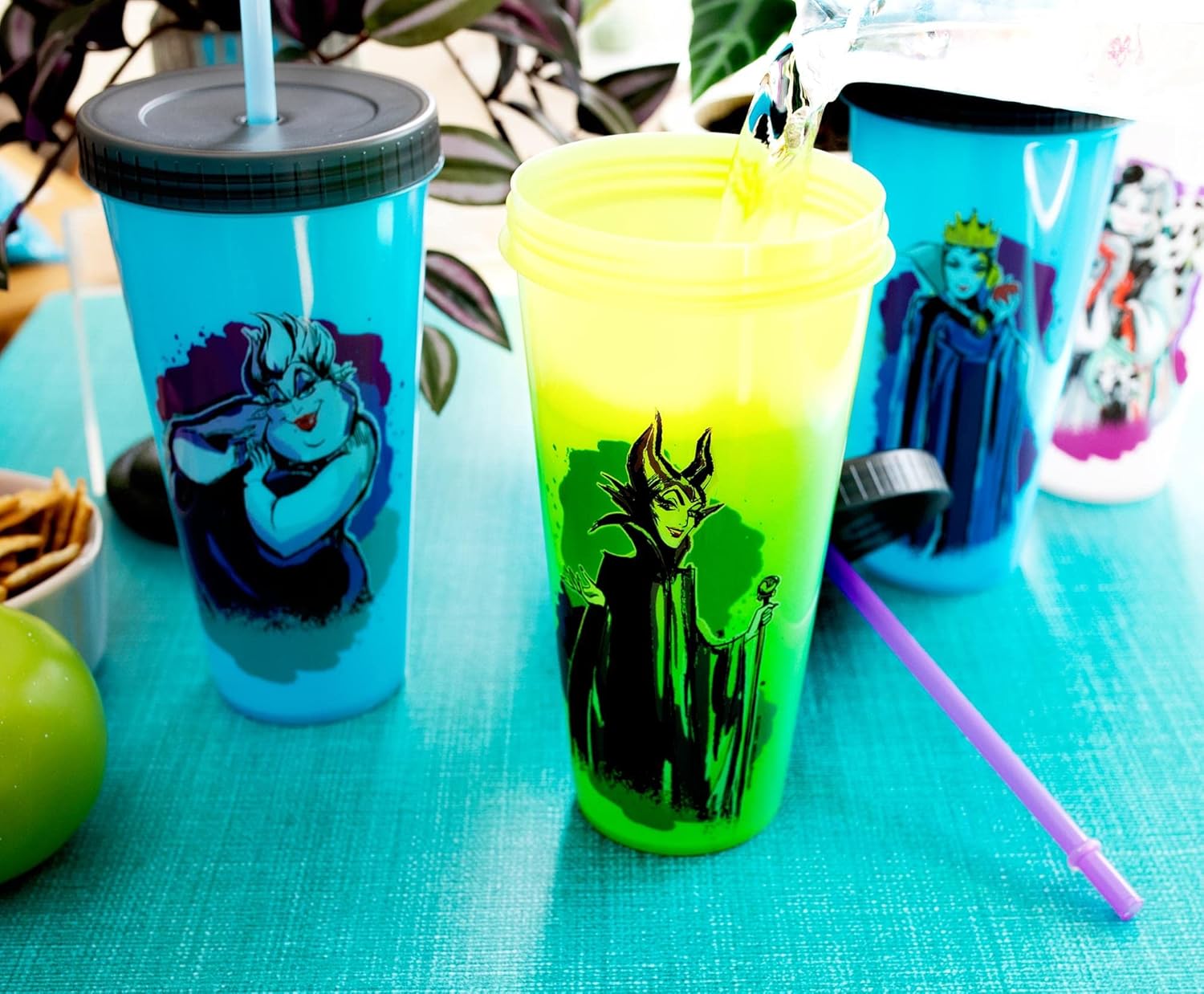 Silver Buffalo Disney Villains 4 pack Color Change Plastic Tumbler Featuring The Evil Queen, Cruella De Vil, Ursula, and Maleficent, 24 Ounces - Image 9
