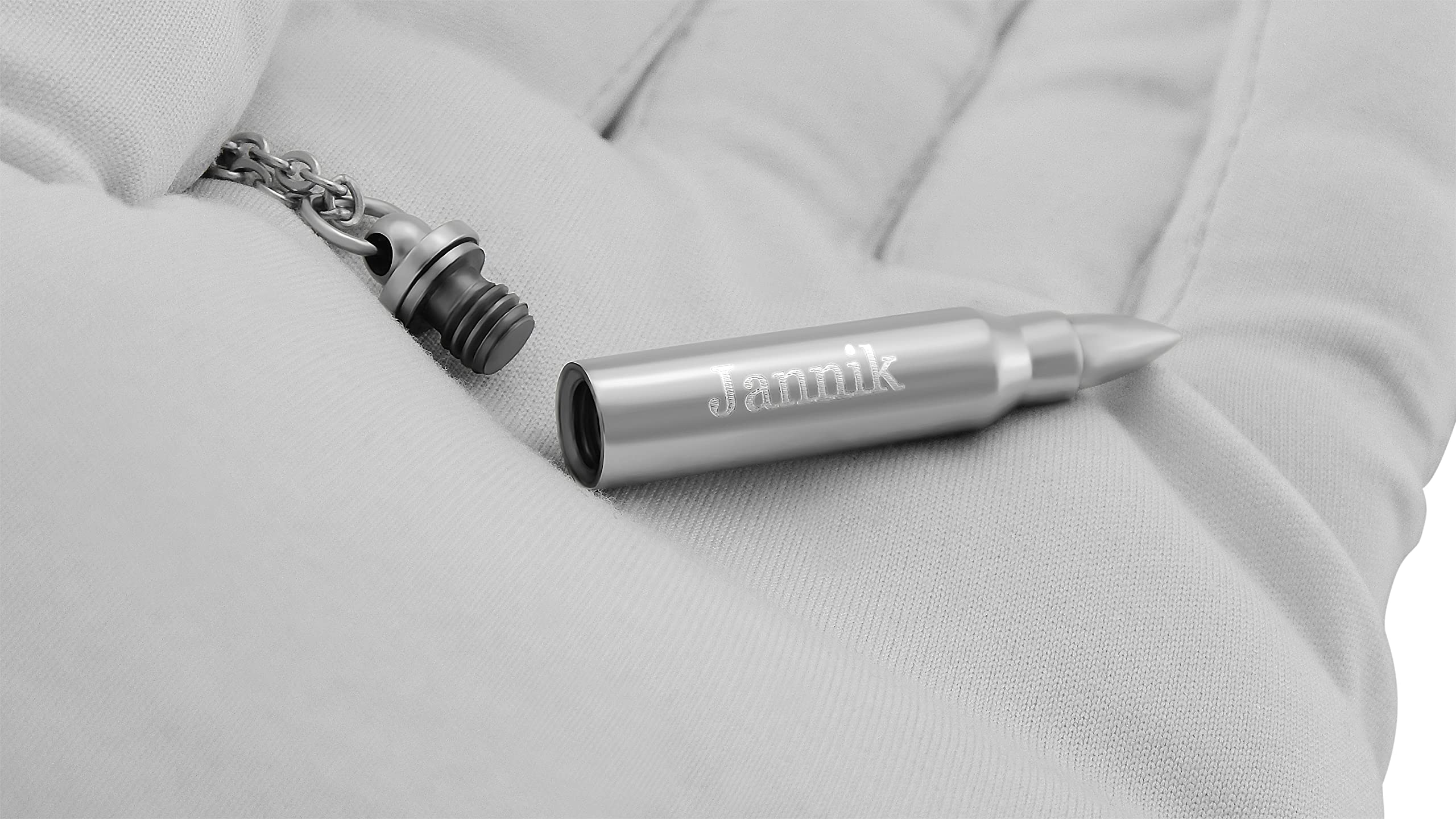 Personalisierte Kette mit Gravur Edelstahl 50 cm mit Anhänger Patronenhülse Pistolenkugel zum Aufschrauben - Halskette für Männer Frauen - Personalisierter Schmuck
