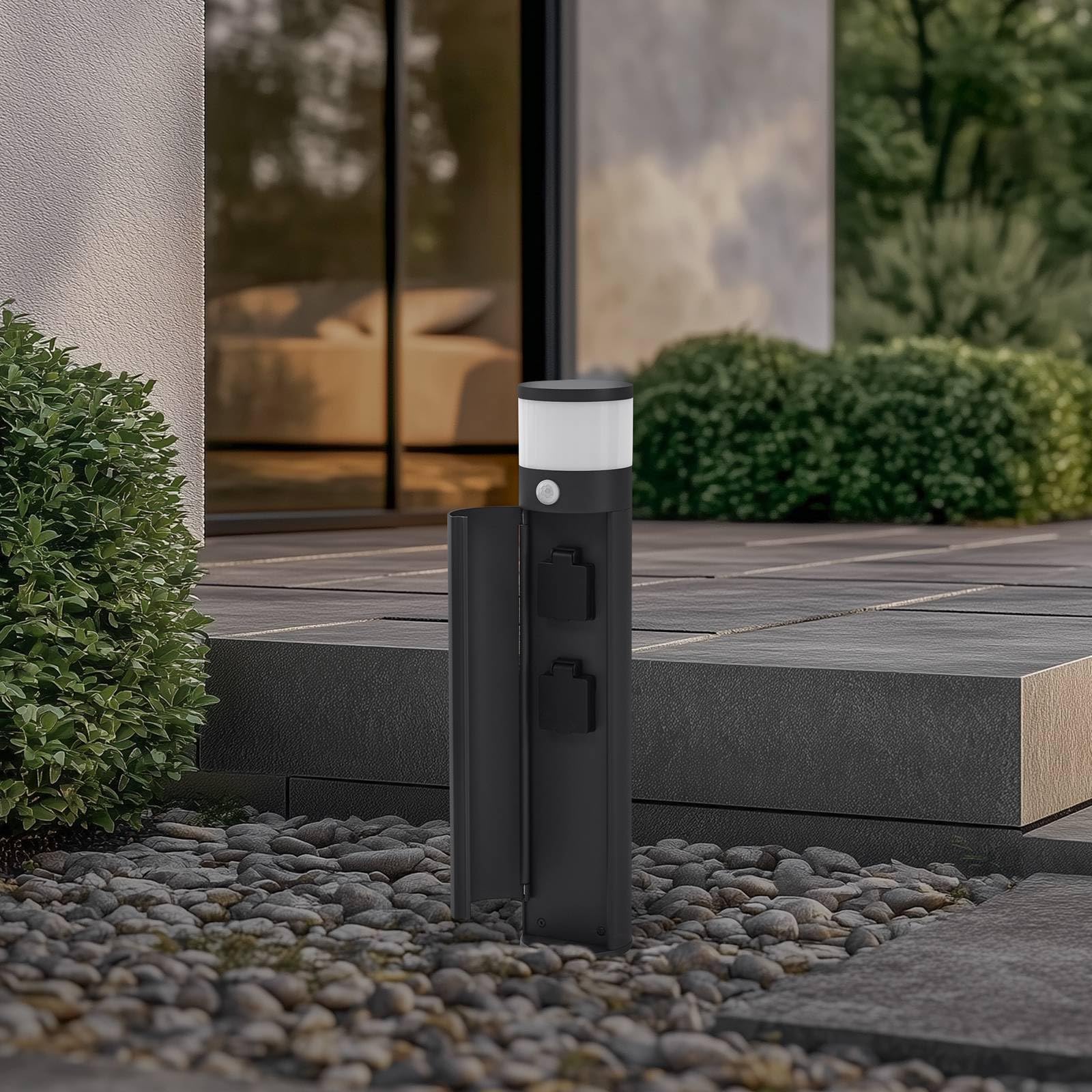 Lucande Wegeleuchte 2 Steckdosen, Außenleuchte Sockelleuchte 50,5 cm mit Bewegungsmelder Gartenlampe IP44 Stromsäule Garten 1x G9 ohne Leuchtmittel