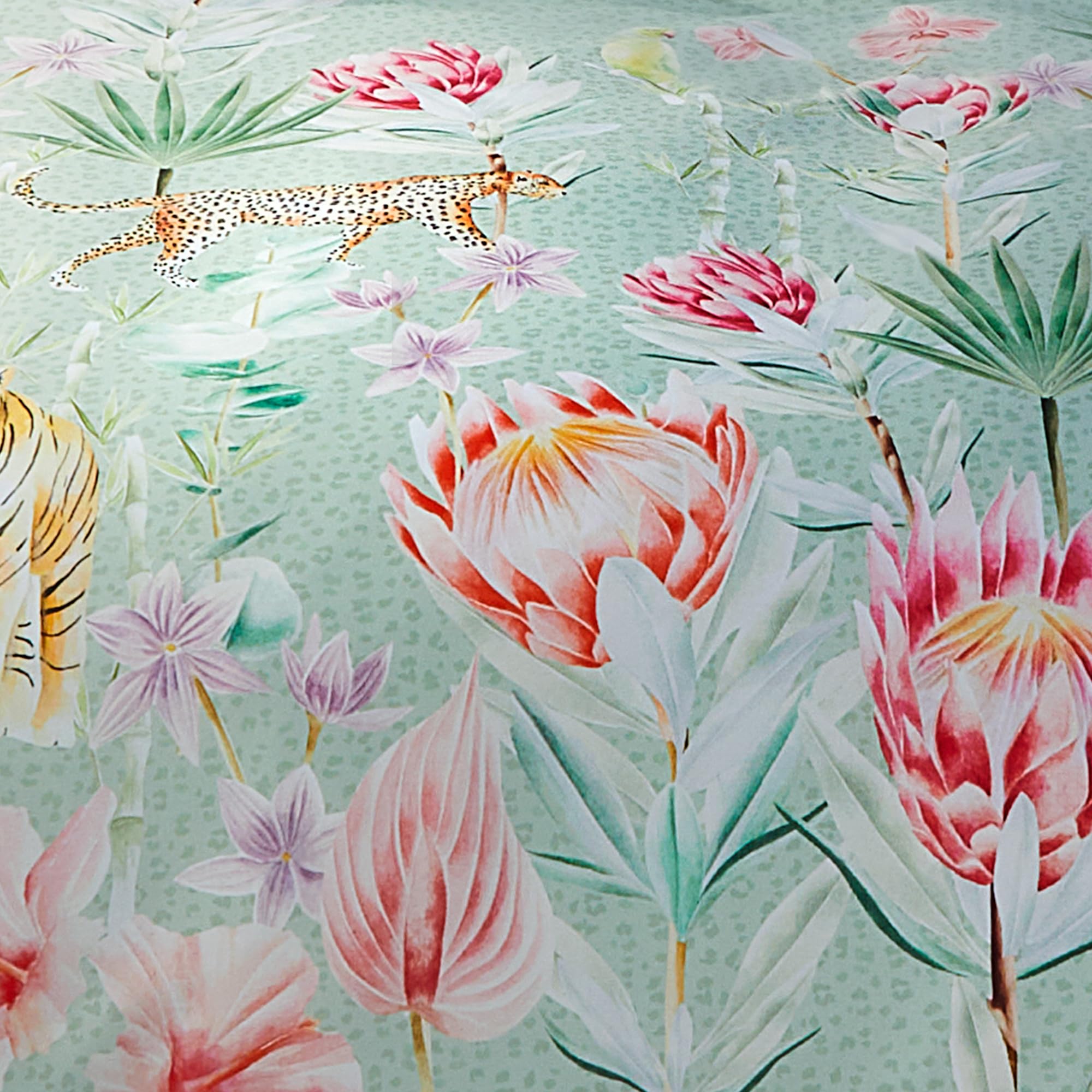 Soiree, Green Floral & Tiger Duvet Cover, Double Bedding Size (200 x 200cm), Premium Quality 500 Thread Count - Image 3