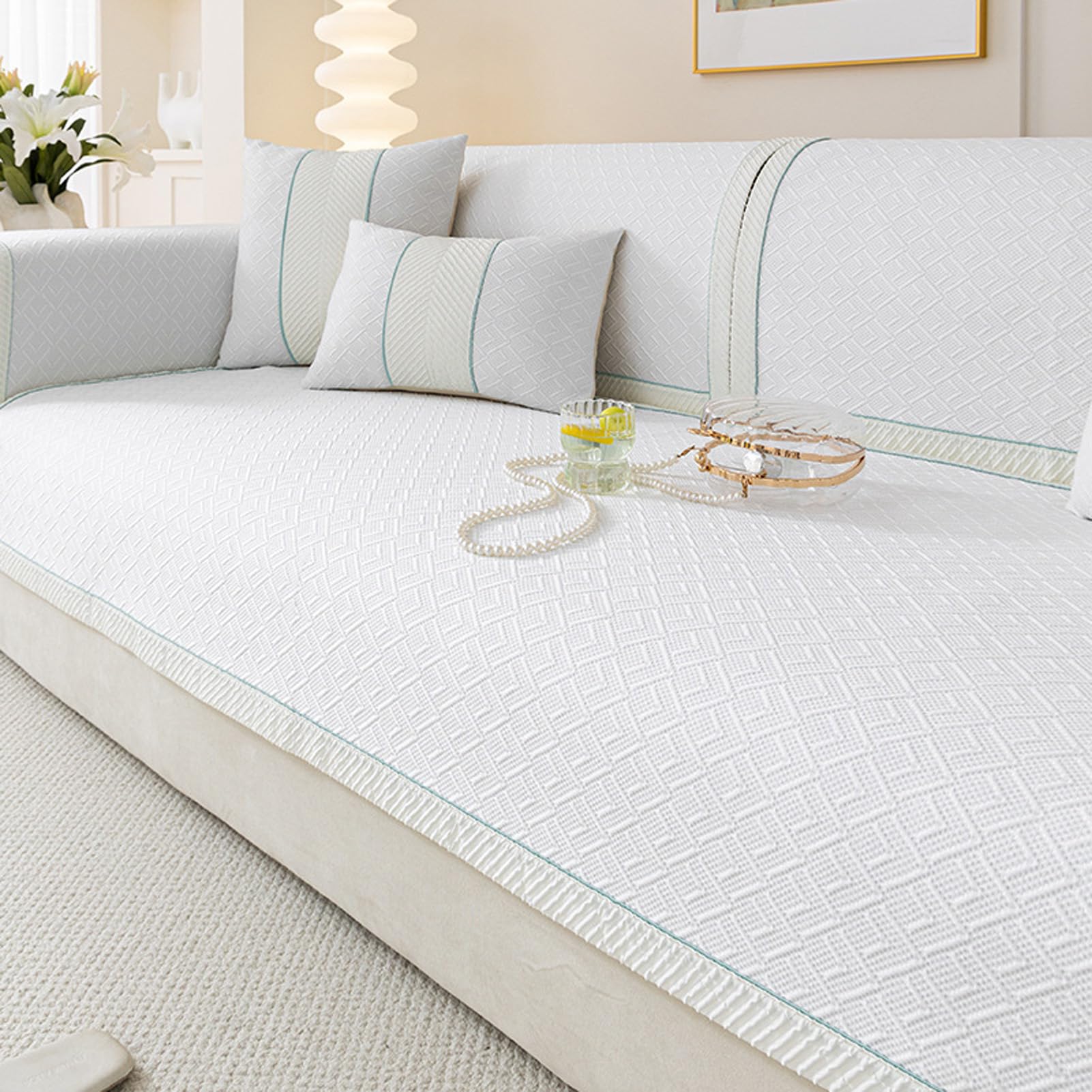 Housses de coussin de canapé pour un salon familial accueillant et facile à nettoyer