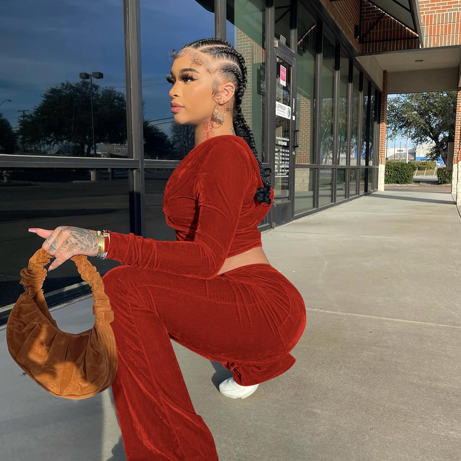 yidengymx Womens 2 Piece Velour Tracksuit Two Piece Outfits for Women Long Sleeve Zip Up Crop Tops Sweatpants Sets Pockets - Image 5