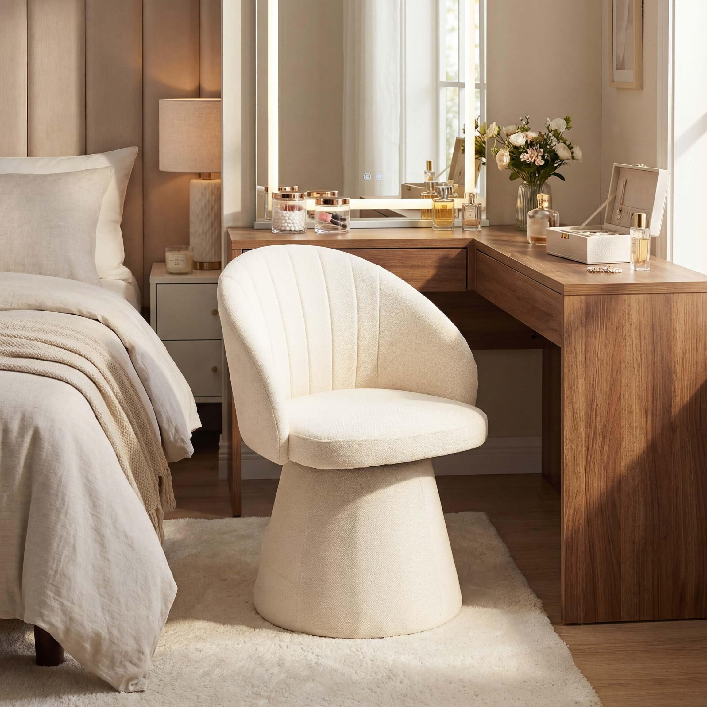 younturn Swivel Chenille Vanity Chair, Modern Upholstered Dressing Table Chair with Armrests, Accent chair with Armrests for Bedroom, Living Room, Makeup Room, Cream