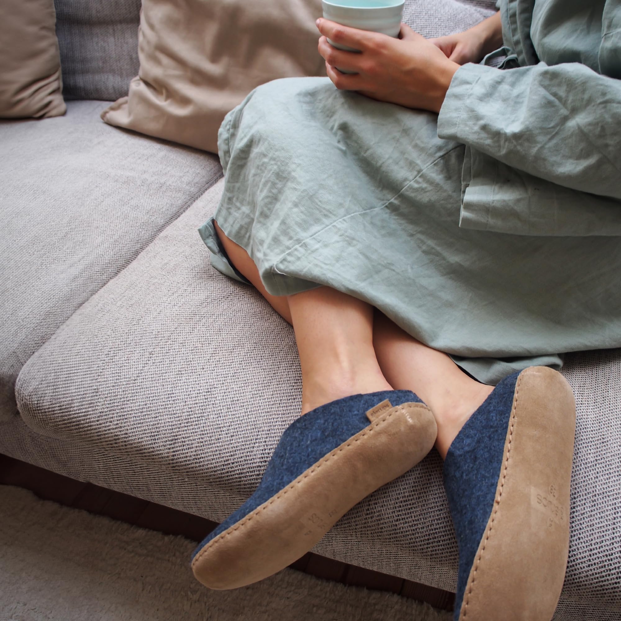 GLERUPS Slip On Hausschuhe Damen und Herren | Unisex Slipper aus Wolle mit Ledersohle