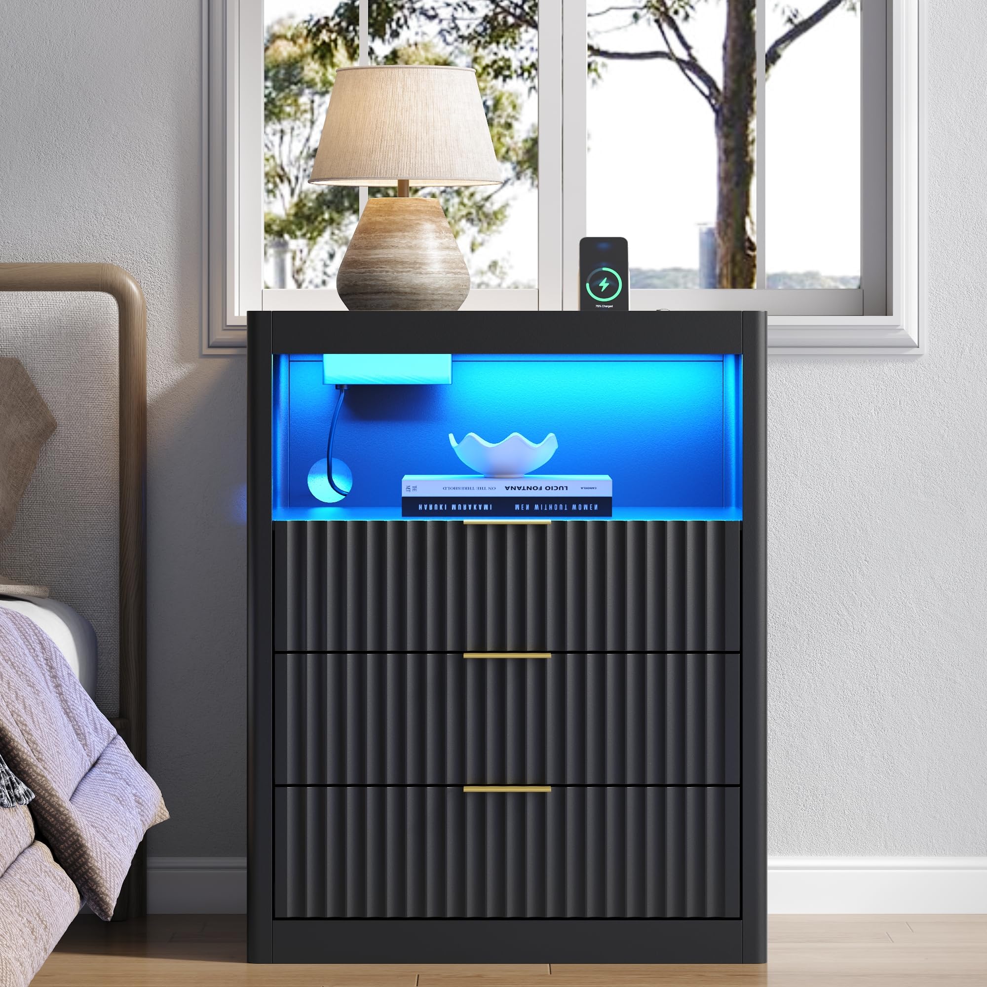 Extra große Nachttische mit Ladestation und LED-Beleuchtung, 75 x 60 x 40 cm Nachttisch mit 3 Schubladen und offenem Fach, Beistelltisch mit 2 USB-Anschlüsse für das Schlafzimmer (1)