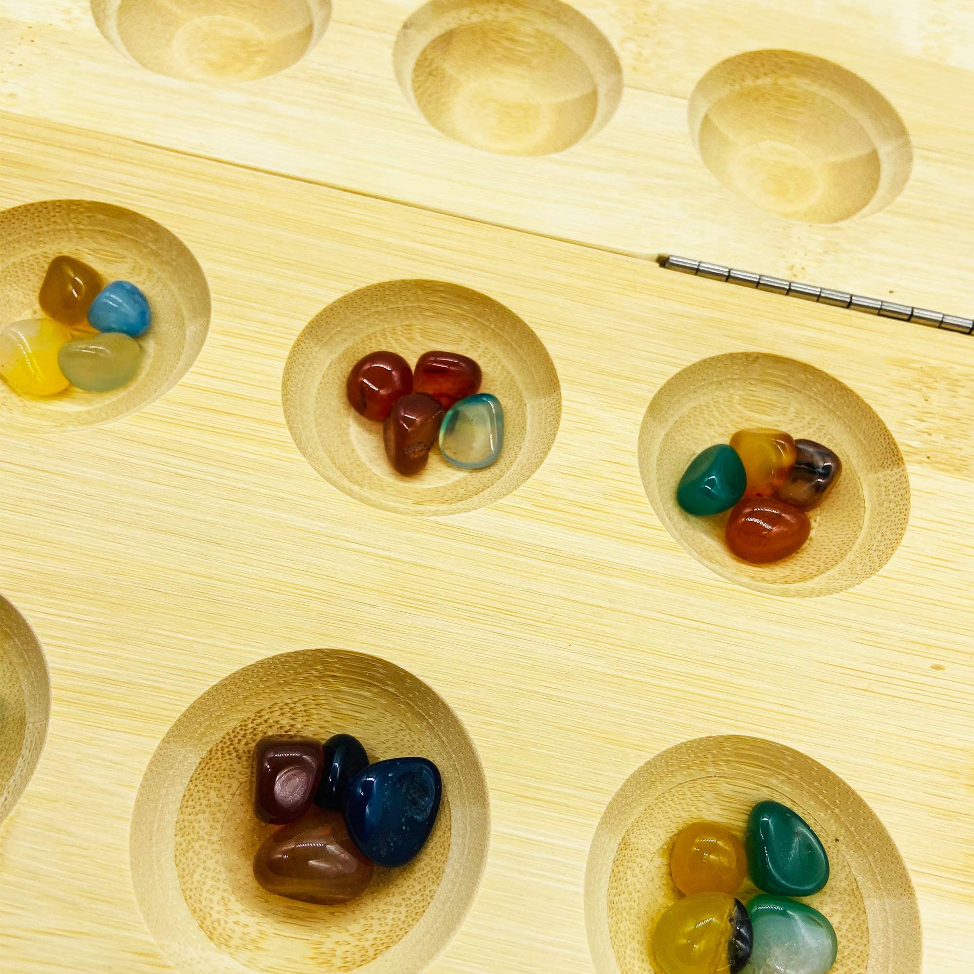 GICO Gioco di pietre Hus Bao Mancala grande in legno con pietre preziose. Il gioco di strategia per grandi e piccini dell'asilo - 7953