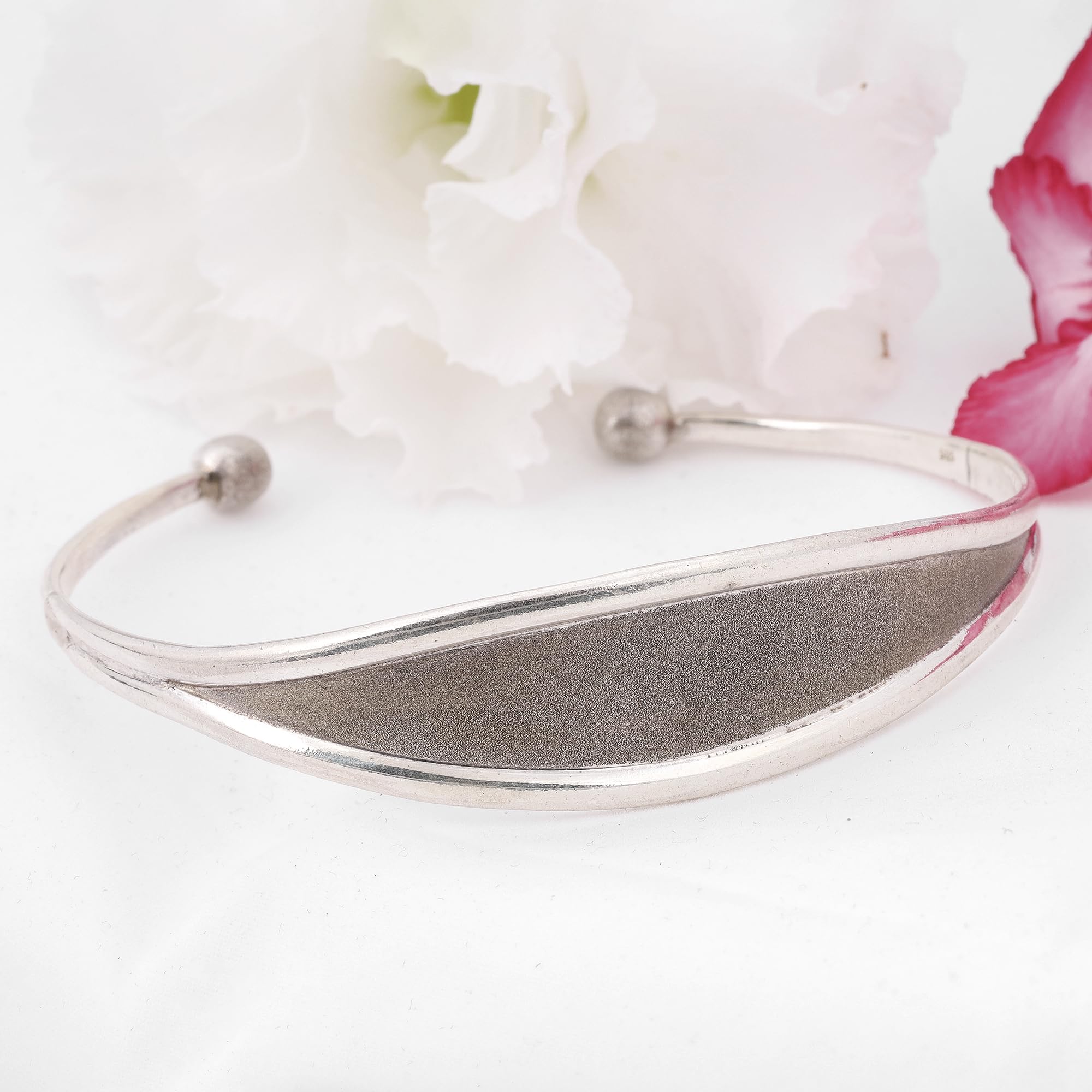 LYGBAOFUL Meadows Pulsera con Acabado Mate, Pulsera Hecha a Mano de Plata de Ley 925, joyería para Mujer, día de la Promesa, mamá, Pascua
