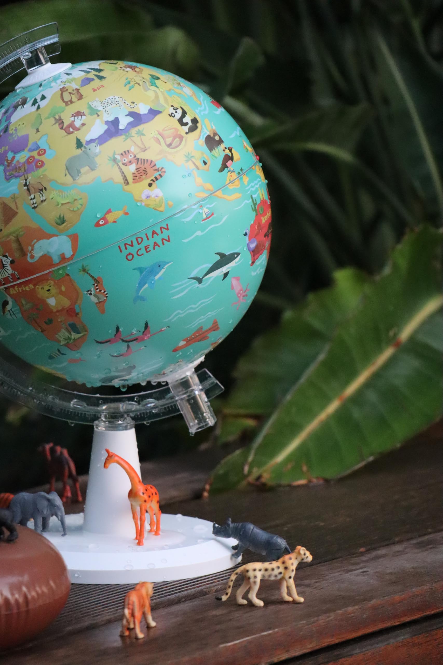 EXERZ Globo terráqueo de 20 cm con libro “Mi mundo salvaje”, 16 páginas. Girar, dar vueltas, jugar, leer y descubrir sobre los animales de la Tierra