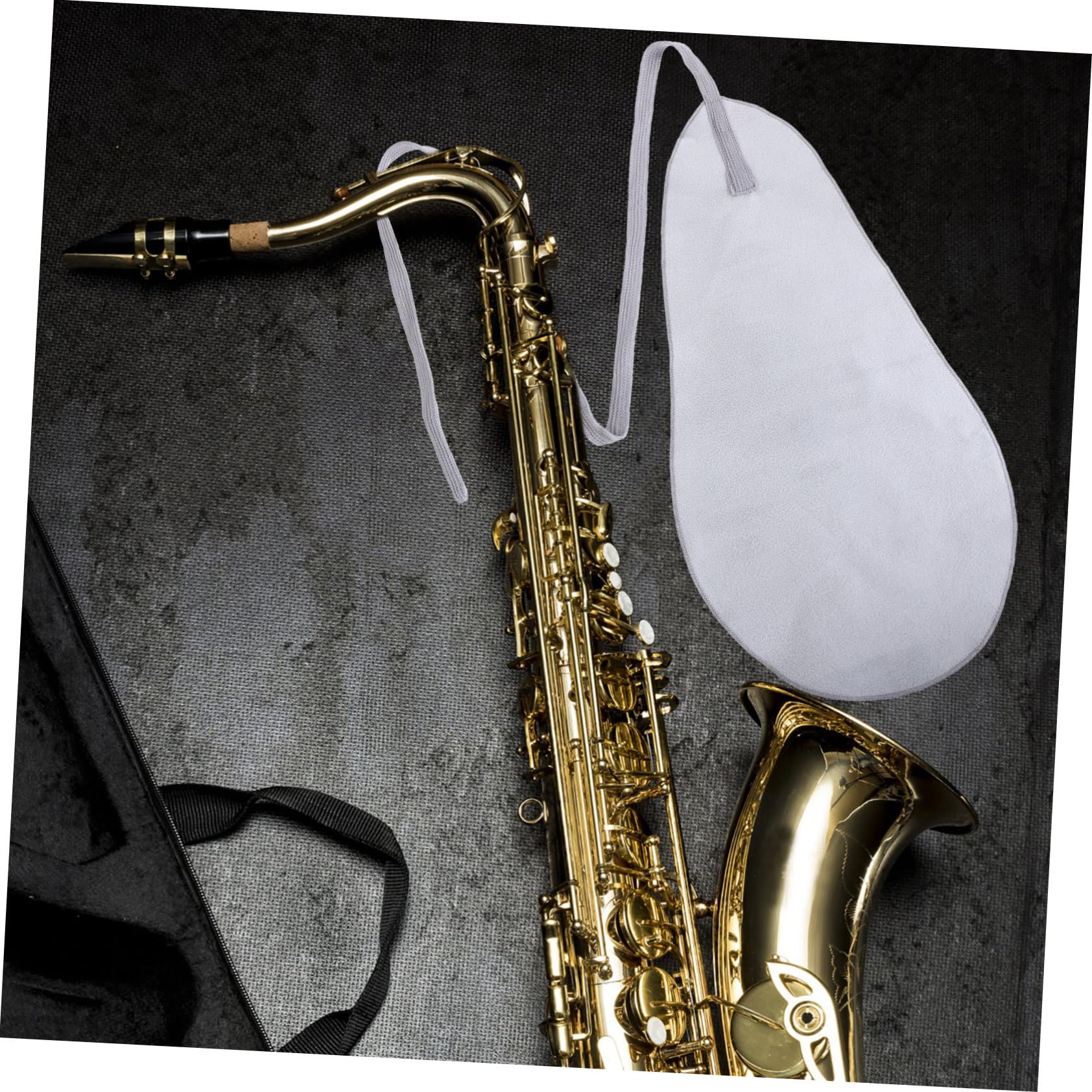Yardwe 2Pcs Saxophone Cleaning Cloth Durable Sax Cleaner for Wind Instruments No Lint Strong Absorption Safe for Saxophones Clarinets Easy to Wash Comfortable Touch