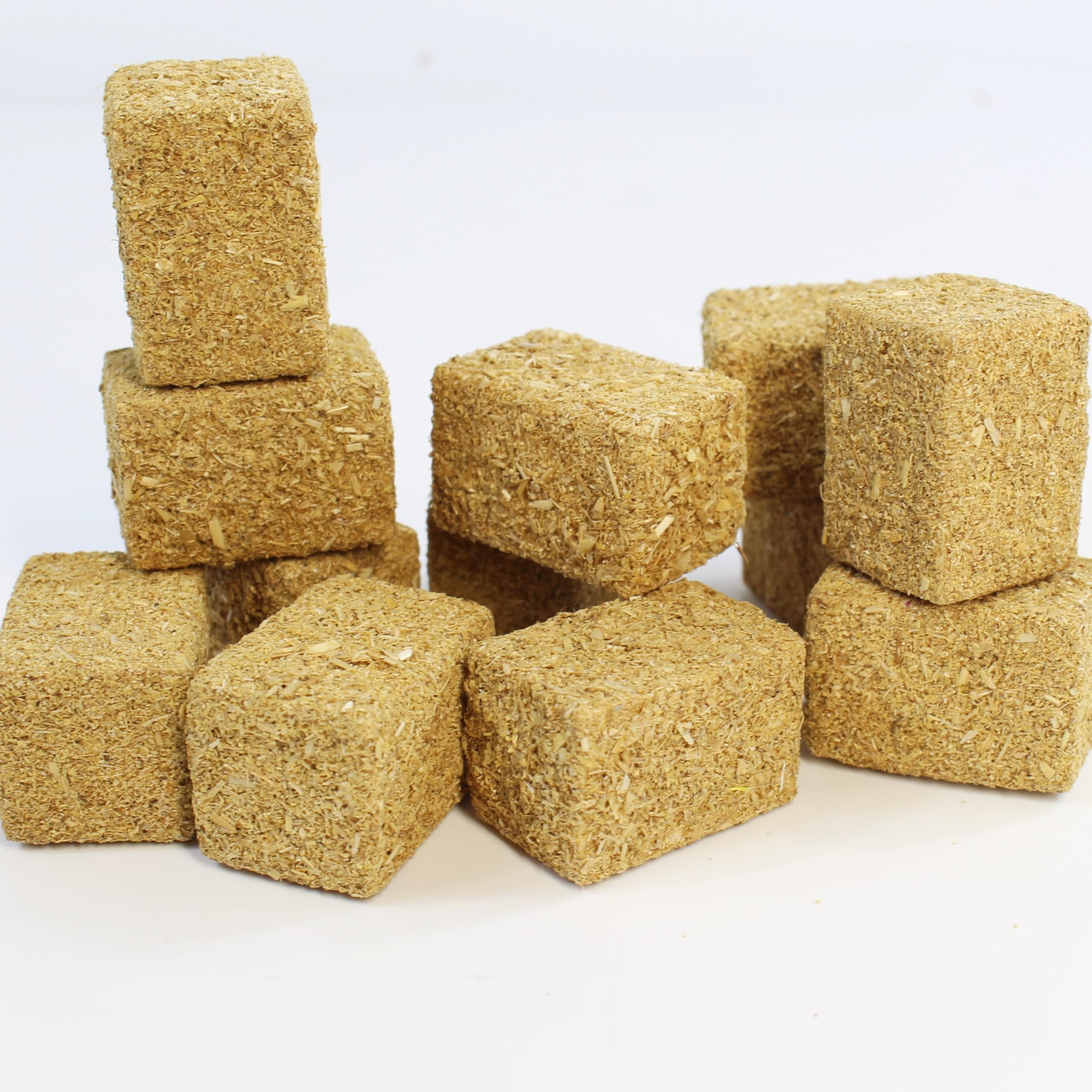 DoubleWood Mini Hay Bales Decorative Straw Bales, 12Pcs Mini Haystack Miniature Hay Bales for Dollhouse, Craft, Farm, Halloween, Table Decor, Autumn Harvest Decoration (12)