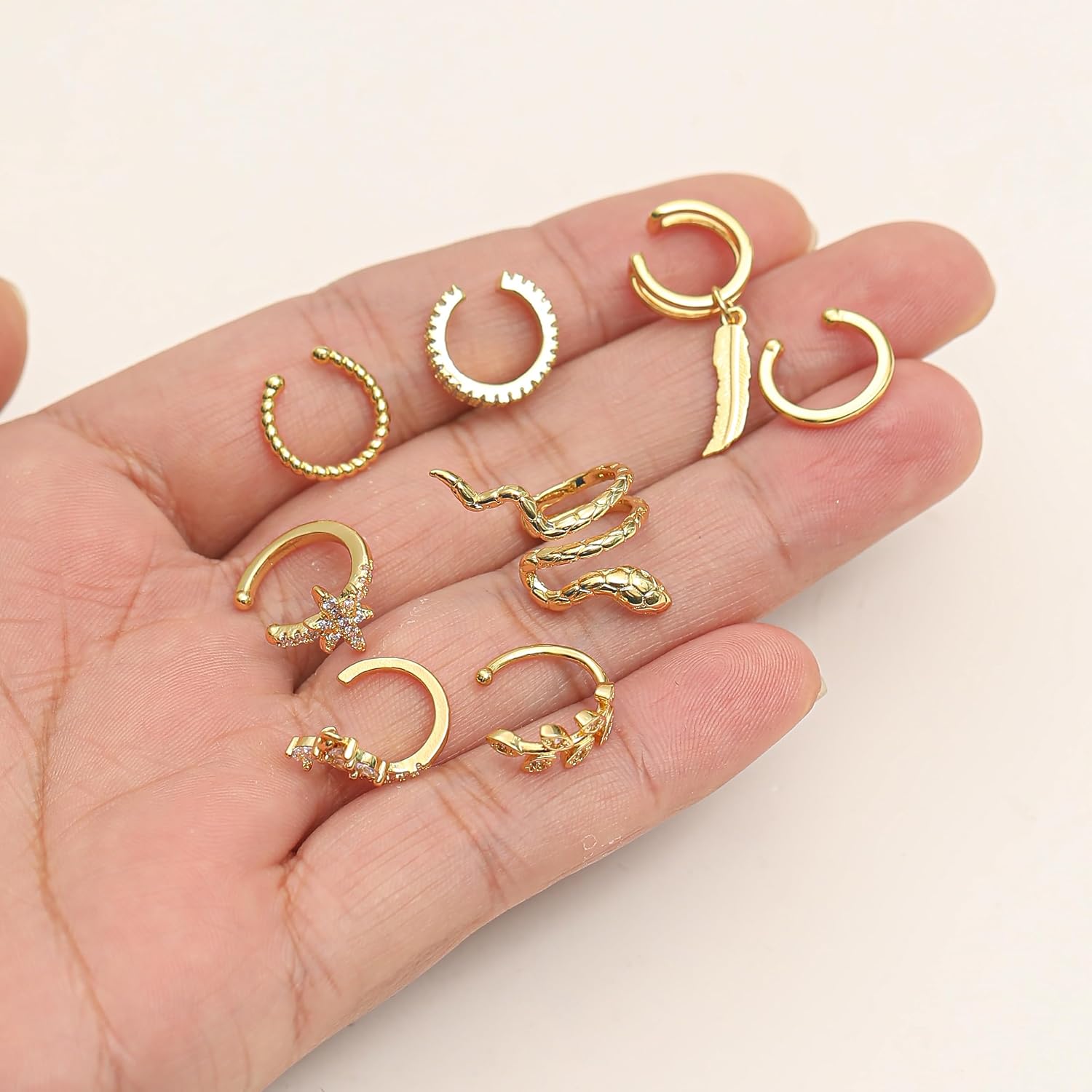 16 Pcs Ear Cuff Earrings for Women Non Piercing Gold Silver Plated Ear Cuffs Non Pierced Snake Leaf CZ Star Feather Waterdrop Chain Ears Cuff Wrap Earring Clip on Cartilage Helix Fake Earrings Lightweight Adjustable
