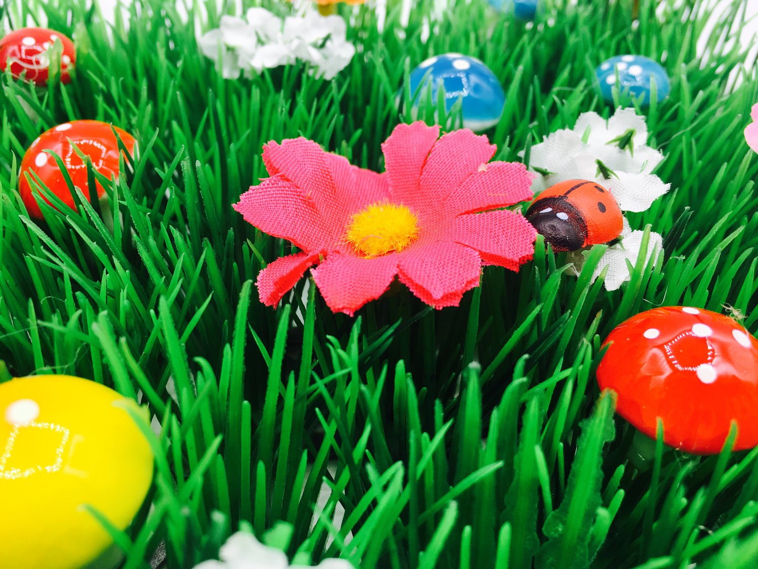 The Irish Fairy Door Company - Grass Patch Garden Fairy Decoration, Multicolor, Small - Image 3