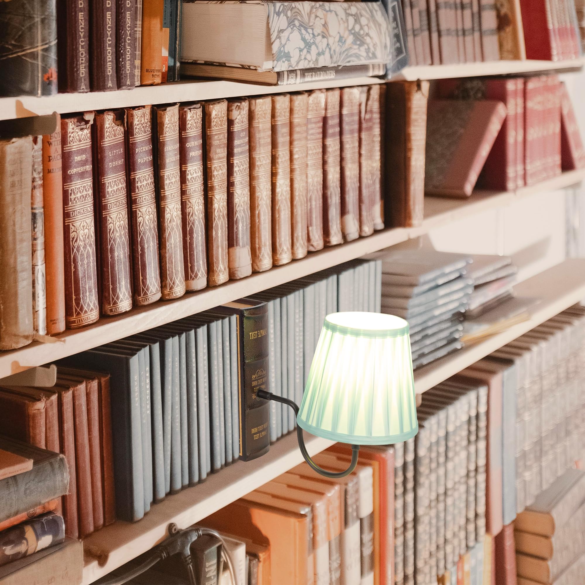 LED Buchlampe mit Fernbedienung, Vintage Dimmbar Nachttischlampe mit Stoffschirm 1xE27-Fassung,2er-Satz Wiederaufladbare Tischlampe Zeitschaltuhr für Nachttisch Beistelltisch -TD0619