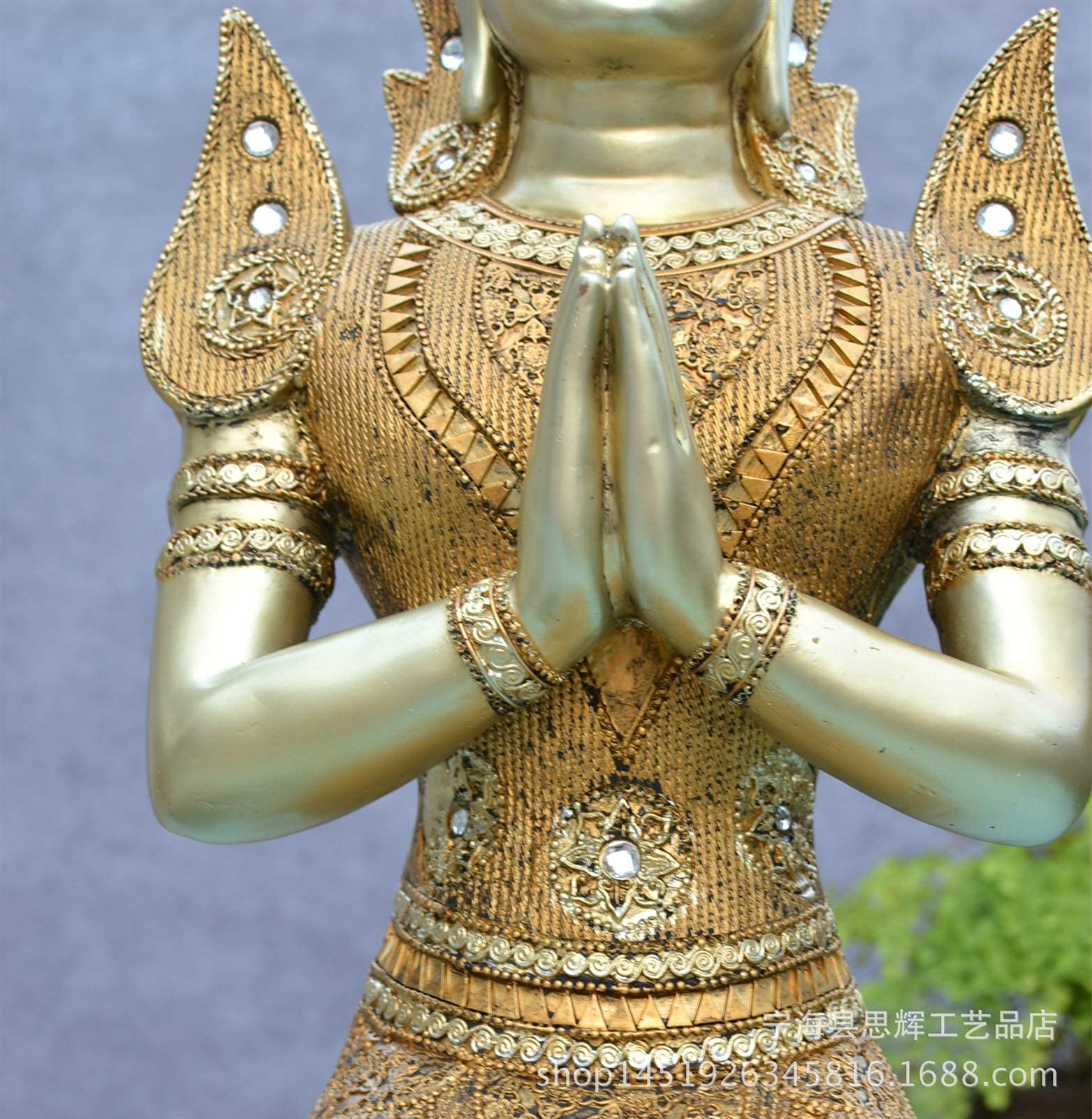 Ornamenti da giardino all'aperto Scultura da giardino dipinta a mano Scultura in resina Statua di Buddha tailandese unica Inginocchiarsi e meditare Artigianato Decorazione ornamenti da giardino fatato