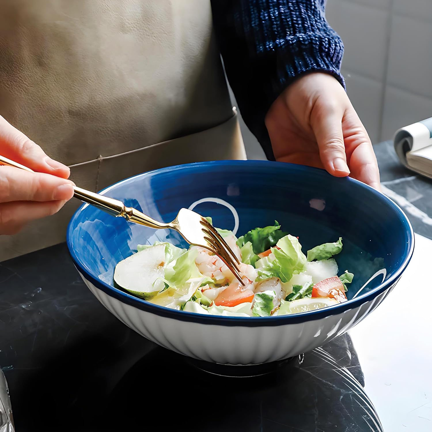 Porcelain 8 Inch Ramen Bowls Set of 4, 38 Oz Ceramic Soup Bowls for Udon, Soba, Noodles and Soup, Ideal for Japanese Cuisine Home Kitchen Dining, Blue and White