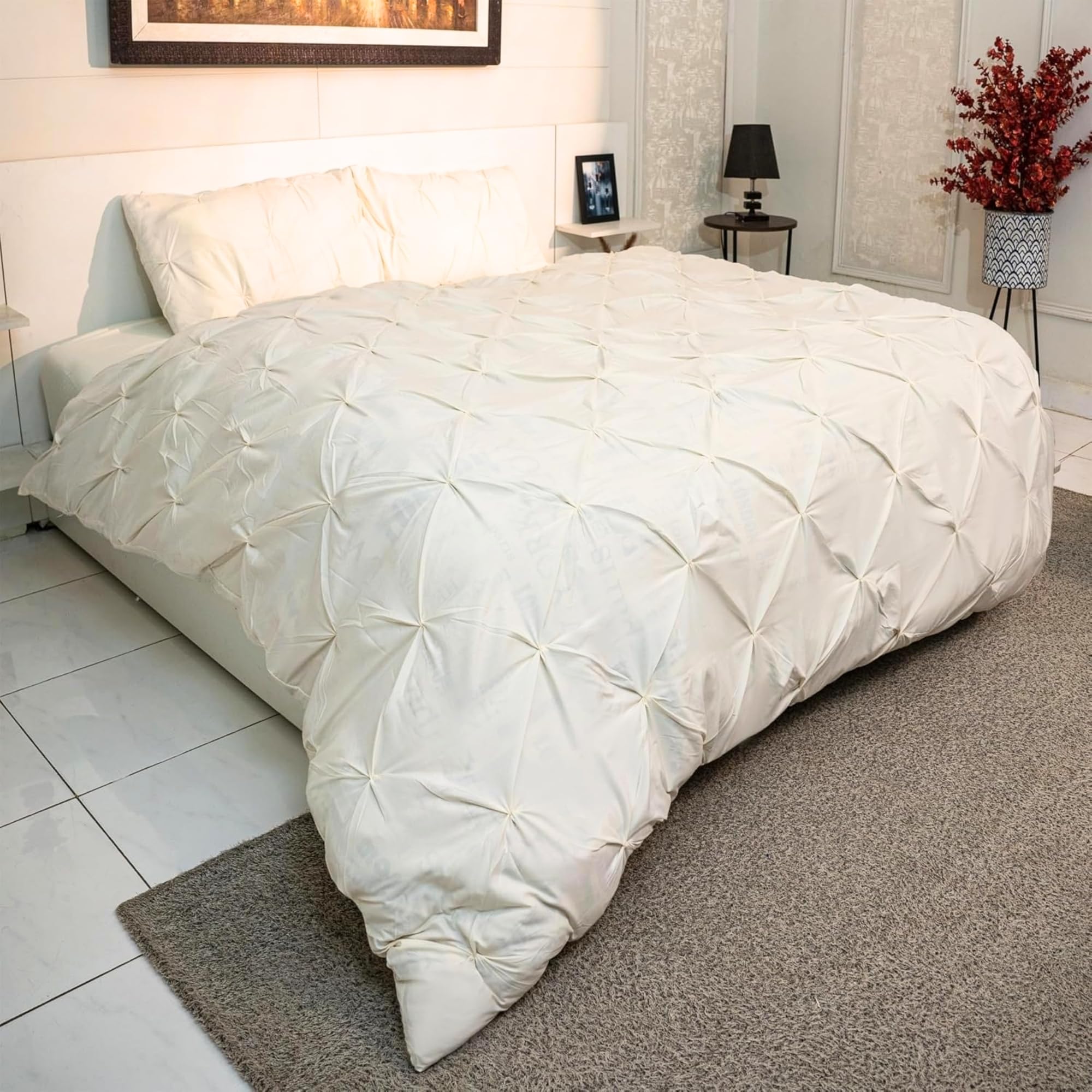 Q&H Super King Duvet Cover Set Pillow Pair Cases - Soft Polyester Microfiber Breathable & Washable Comforter Sets - Ultra Soft Comfy Quilt Cover Pintuck Design (Cream, Super King 260x220cm)